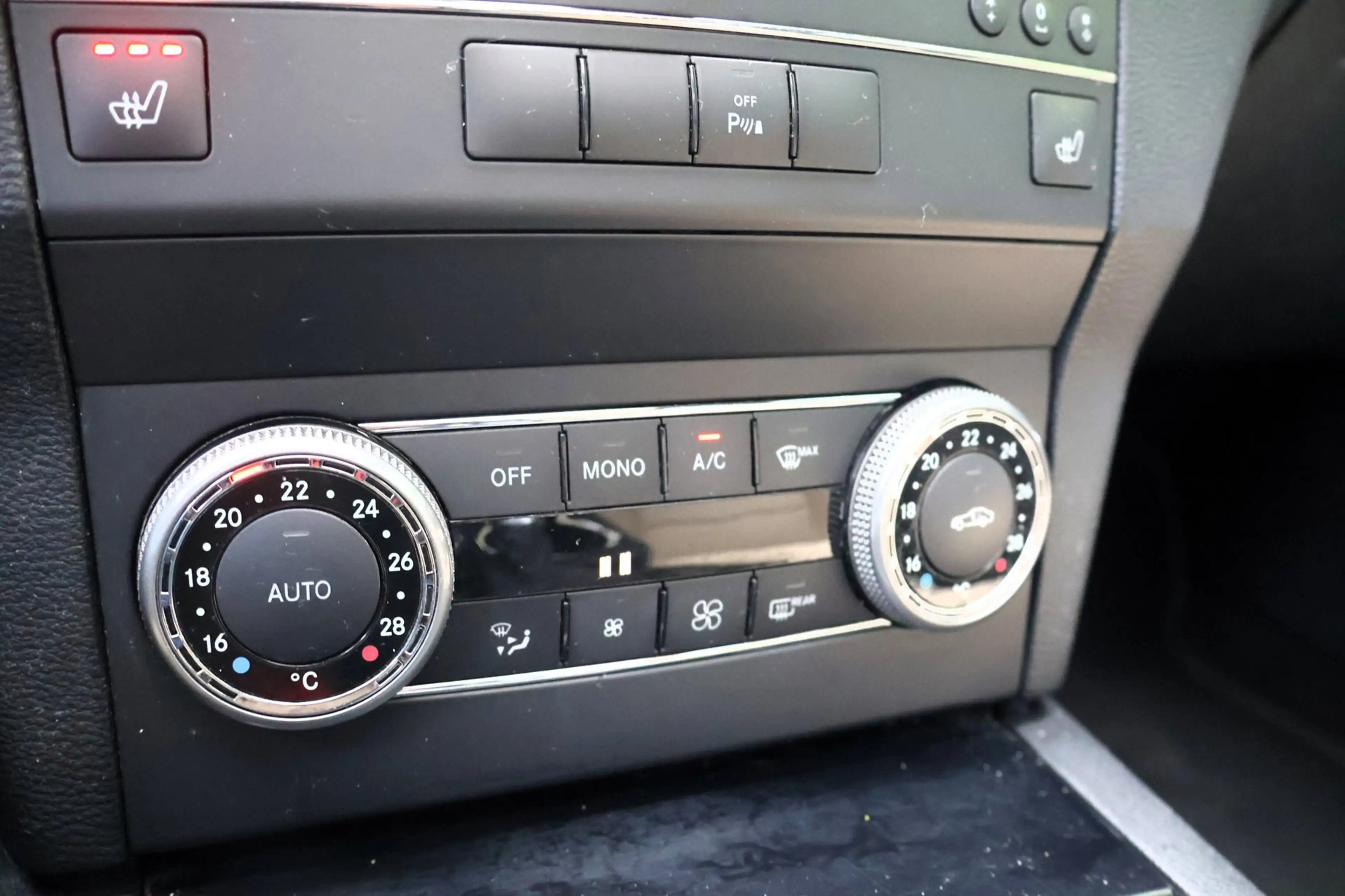Mercedes-Benz GLK 280 4-Matic-PDC-Stoelverwarming-Sportpakket — photo 17