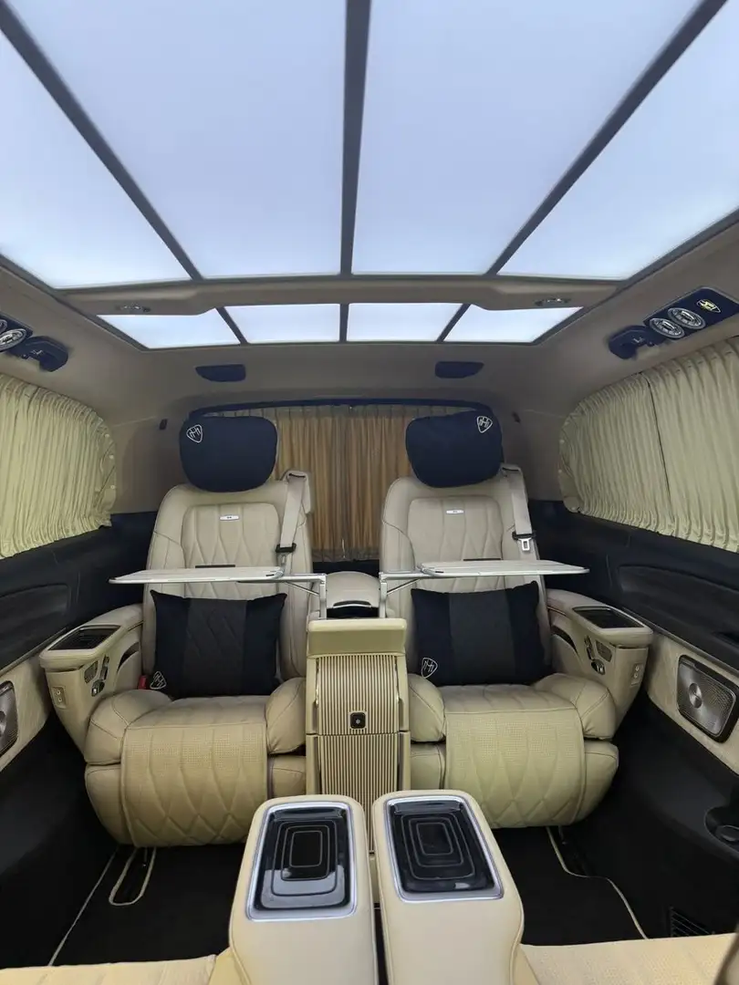 Mercedes-Benz V 300 extralang 2025 MH Bodykit 4x Luxussitze Zwart - 2