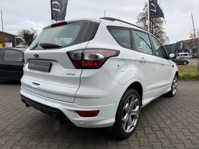 Ford Kuga view 4