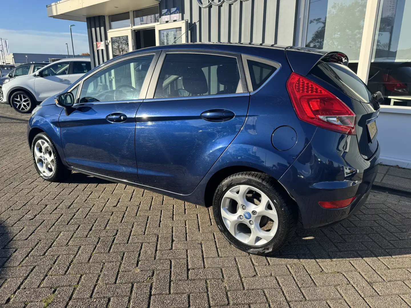 Ford Fiesta 1.4 Ghia Azul - 2