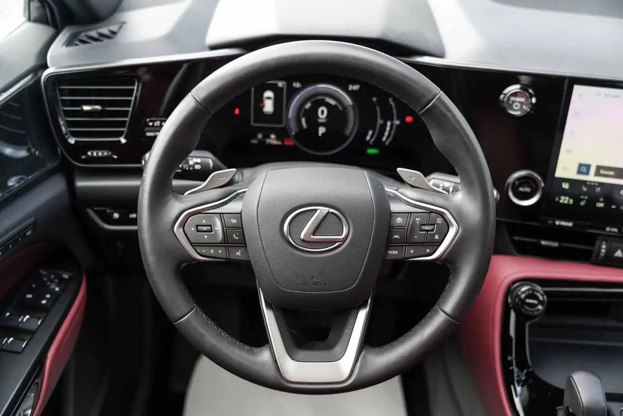 Lexus NX снимка Lexus NX