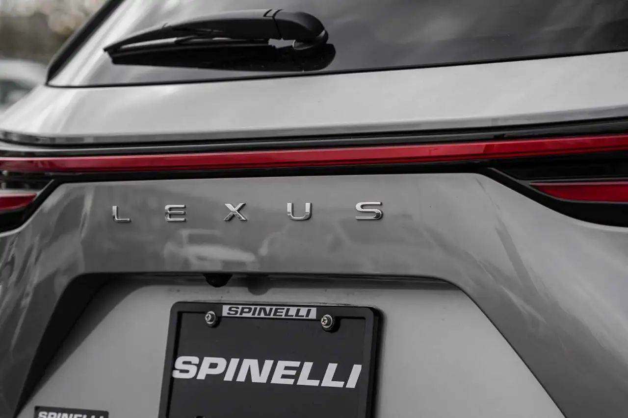Lexus NX снимка Lexus NX