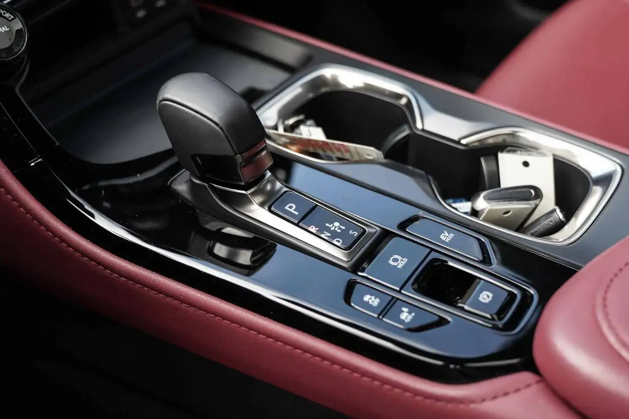 Lexus NX снимка Lexus NX