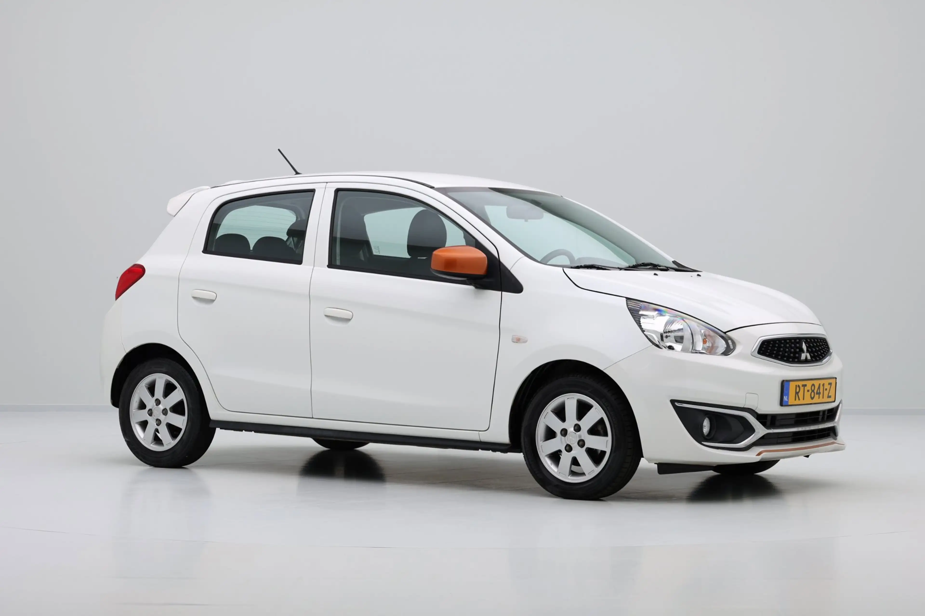 Mitsubishi Space Star 1.0 Cool+ 5-drs Airco|LMV — photo 4