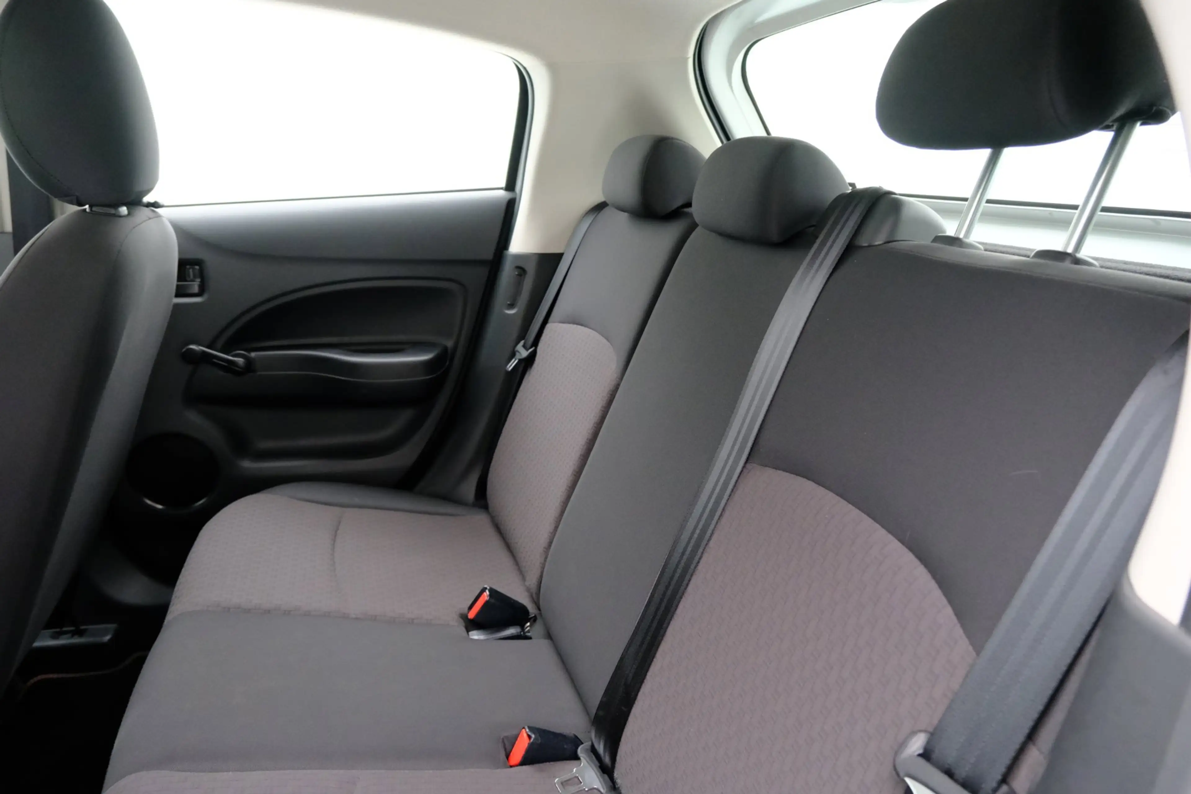 Mitsubishi Space Star 1.0 Cool+ 5-drs Airco|LMV — photo 20