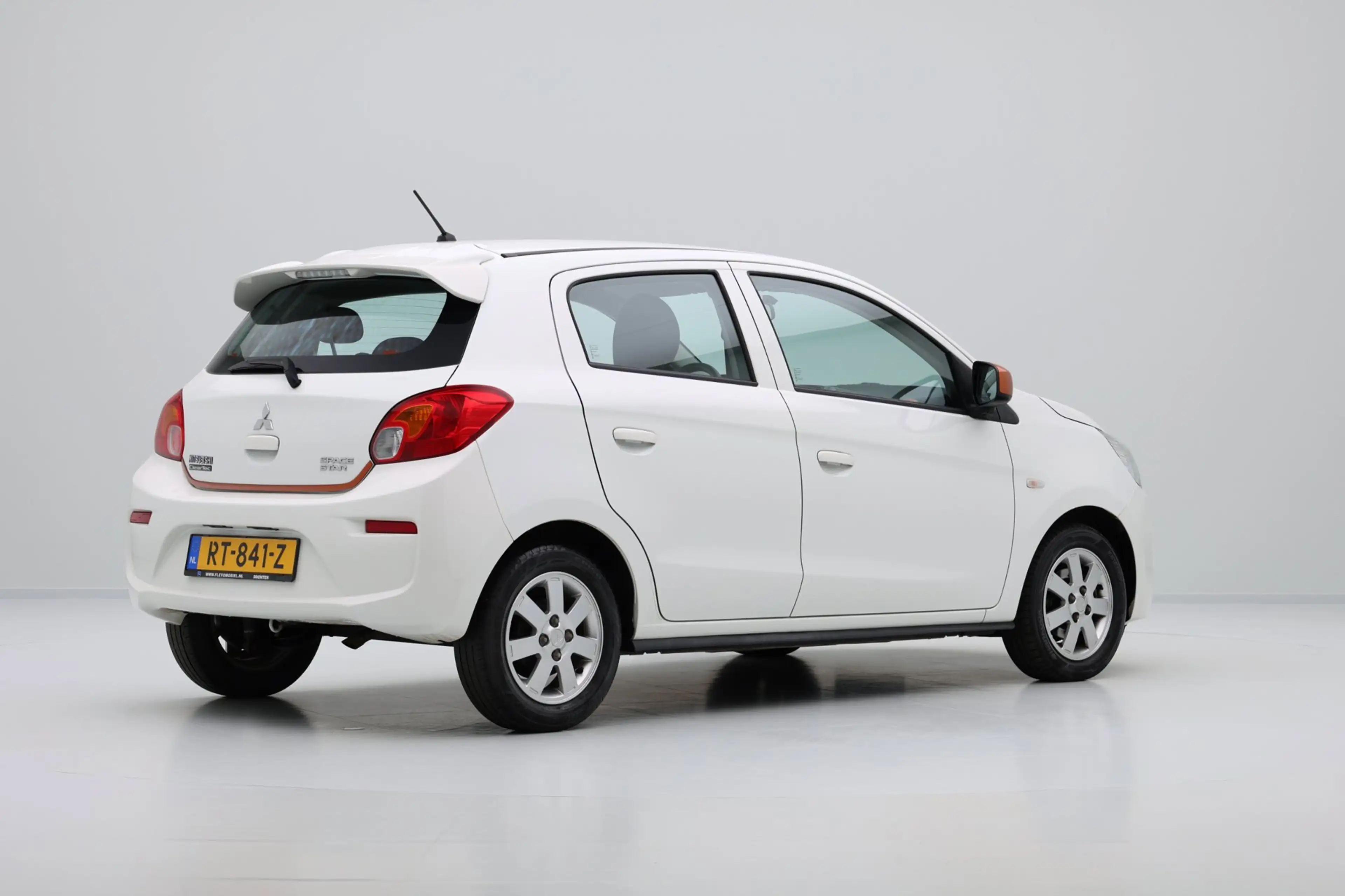 Mitsubishi Space Star 1.0 Cool+ 5-drs Airco|LMV — photo 3