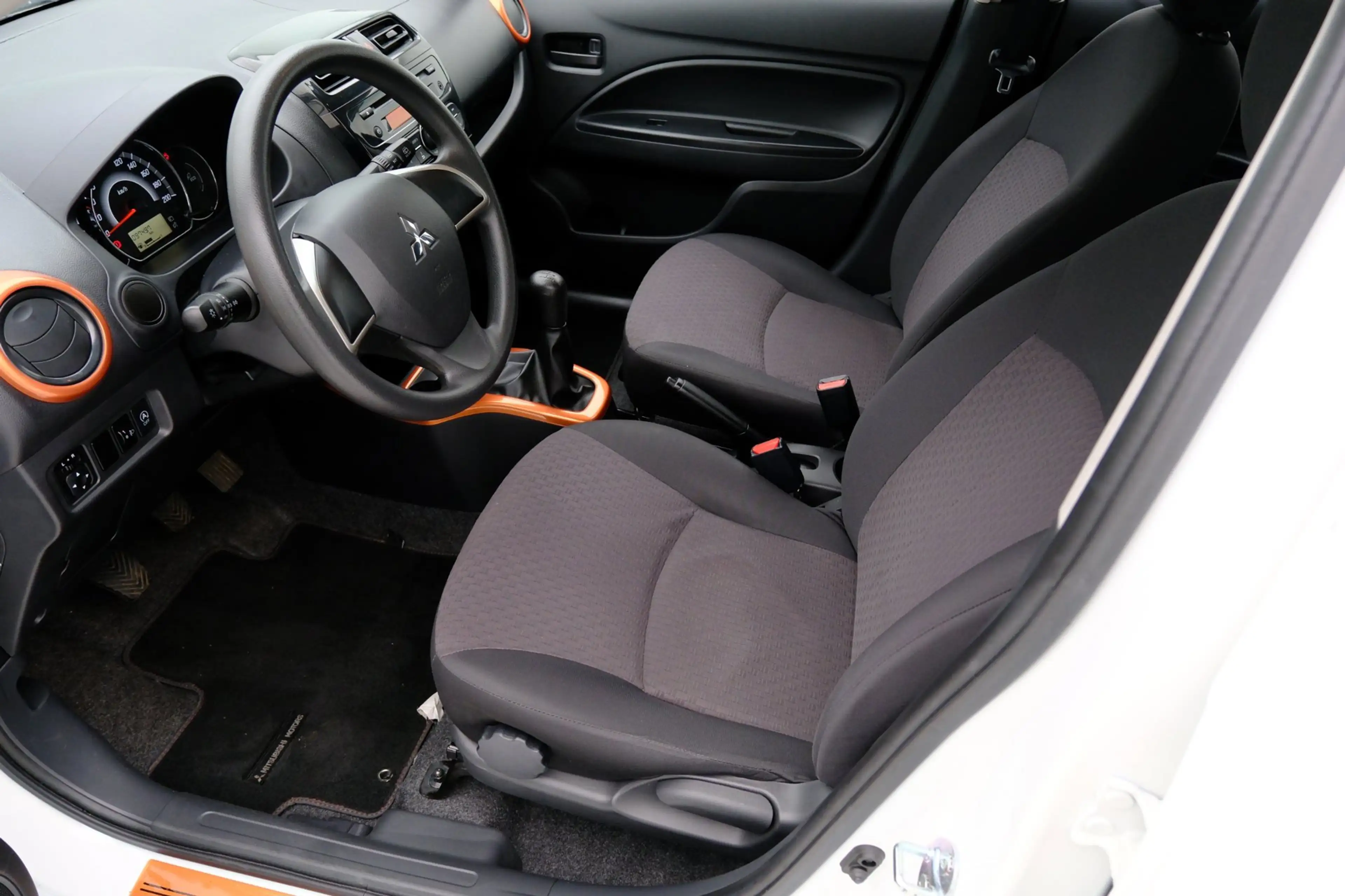 Mitsubishi Space Star 1.0 Cool+ 5-drs Airco|LMV — photo 2