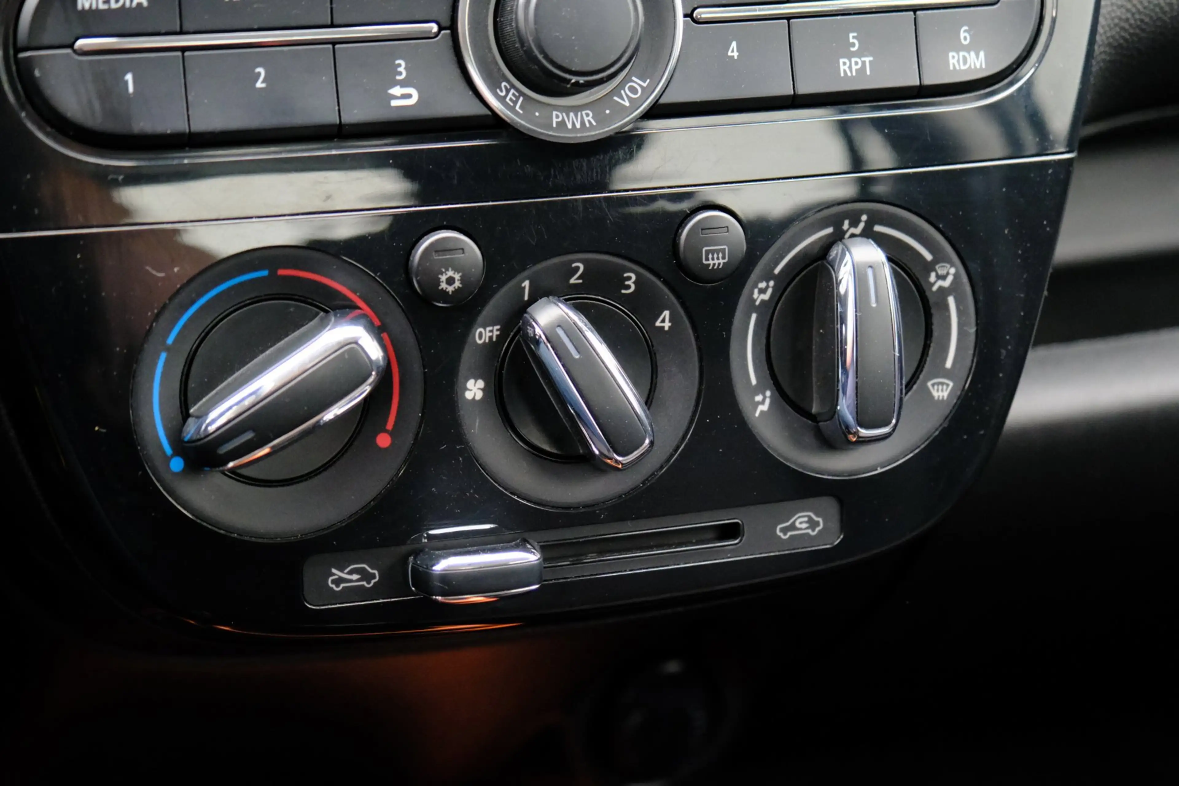 Mitsubishi Space Star 1.0 Cool+ 5-drs Airco|LMV — photo 12