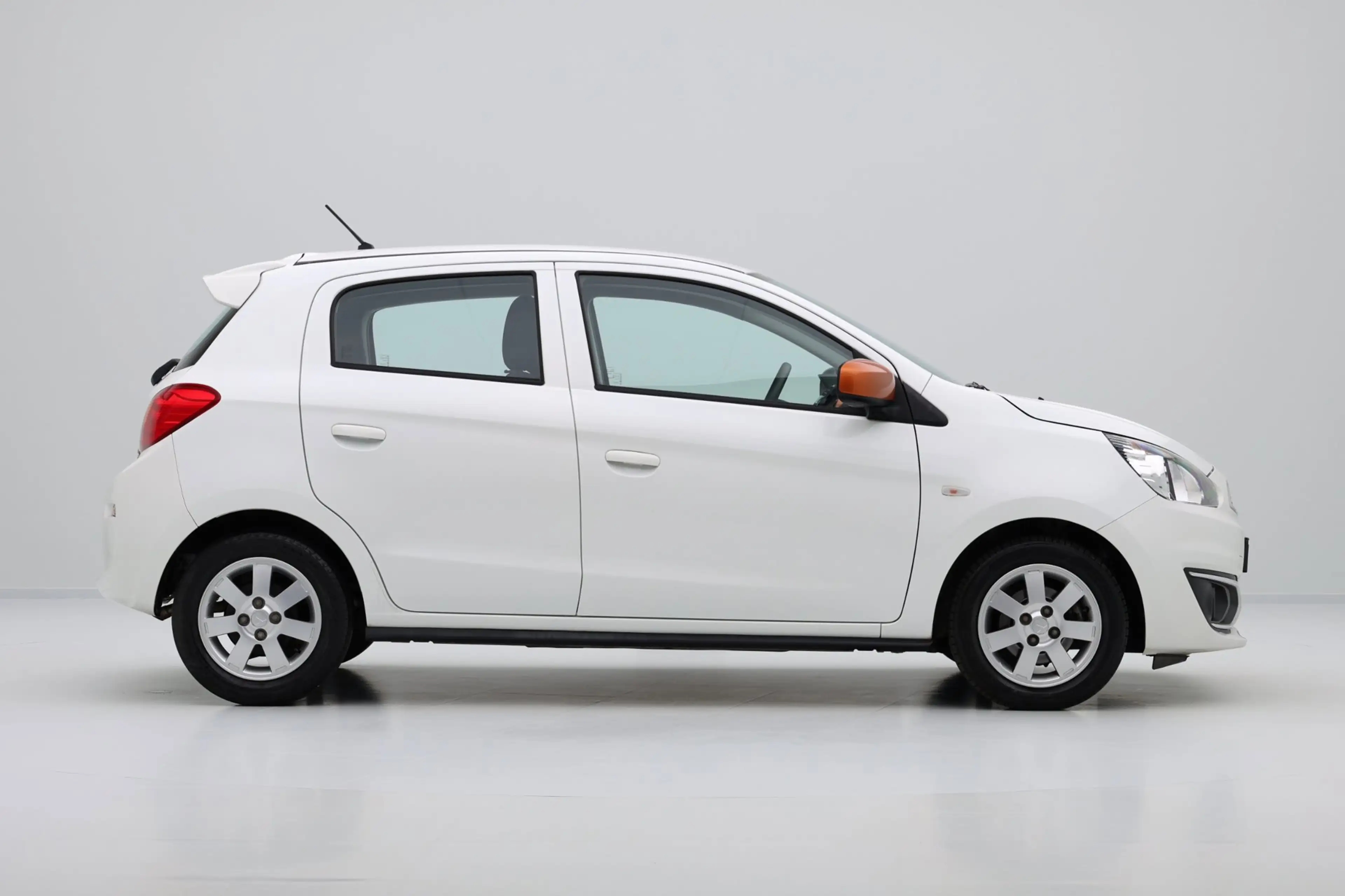 Mitsubishi Space Star 1.0 Cool+ 5-drs Airco|LMV — photo 22