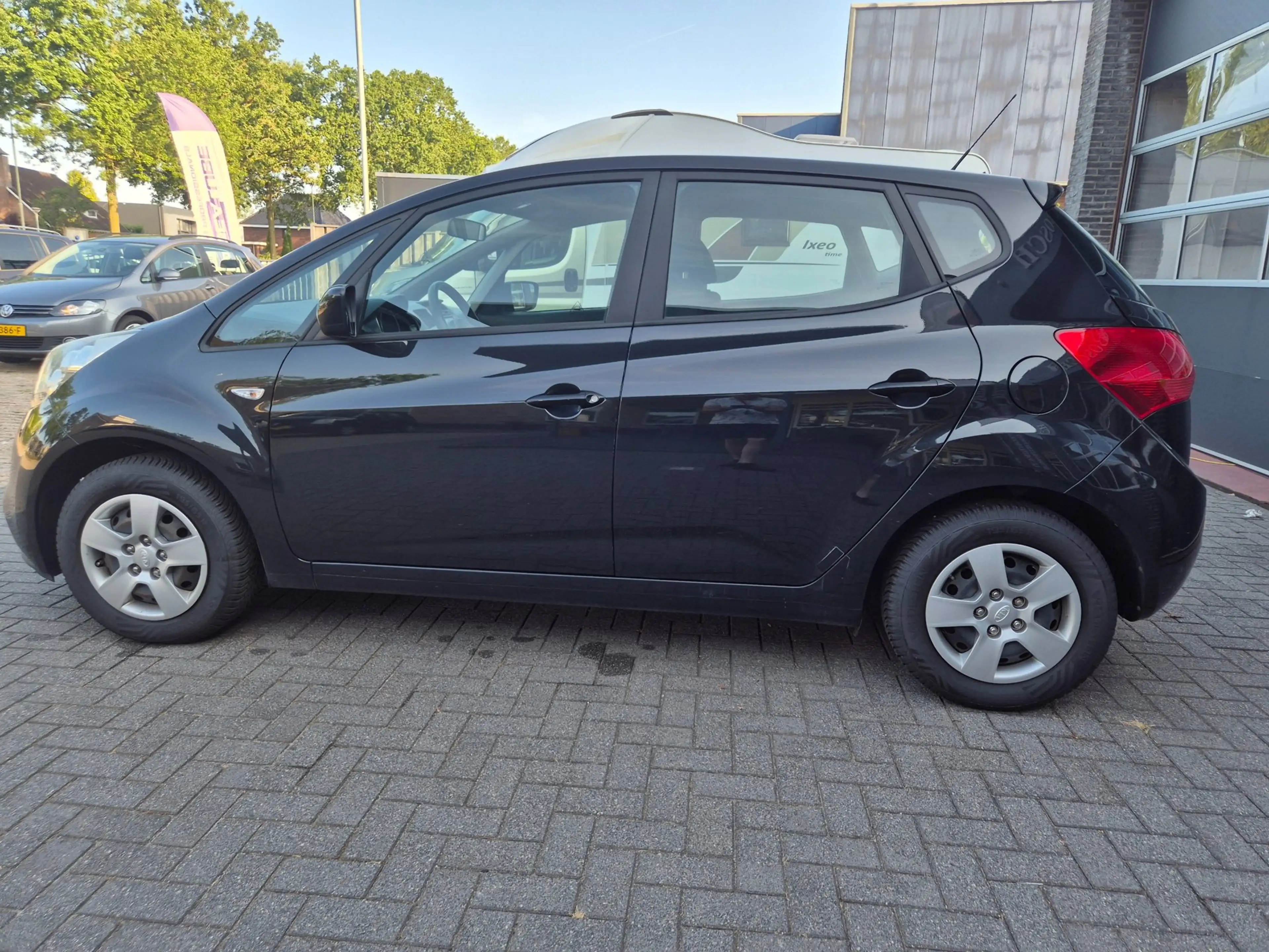 Kia Venga 1.4 CVVT ComfortLine — photo 4
