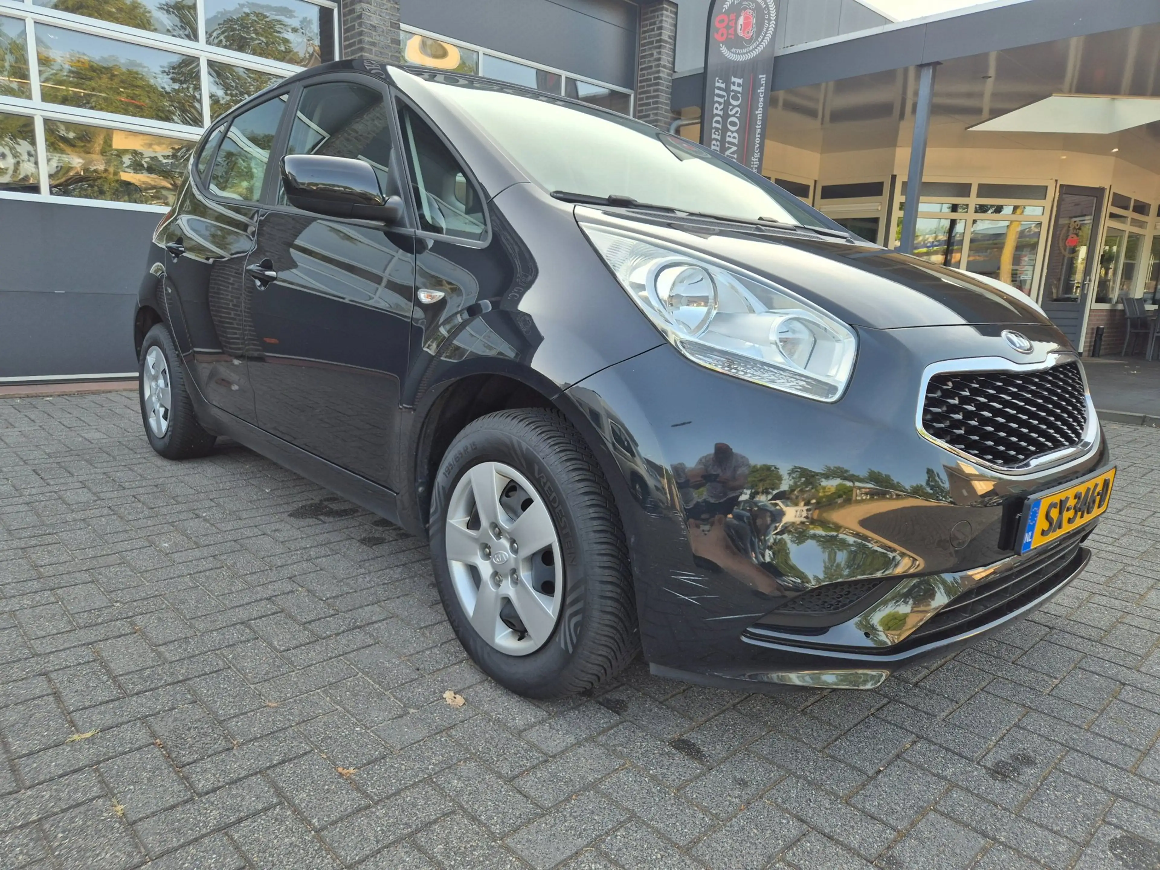 Kia Venga 1.4 CVVT ComfortLine — photo 12