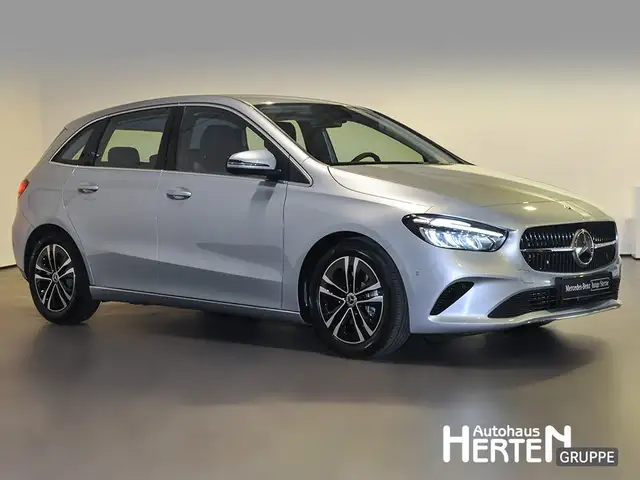 Mercedes-Benz B-Class view 3