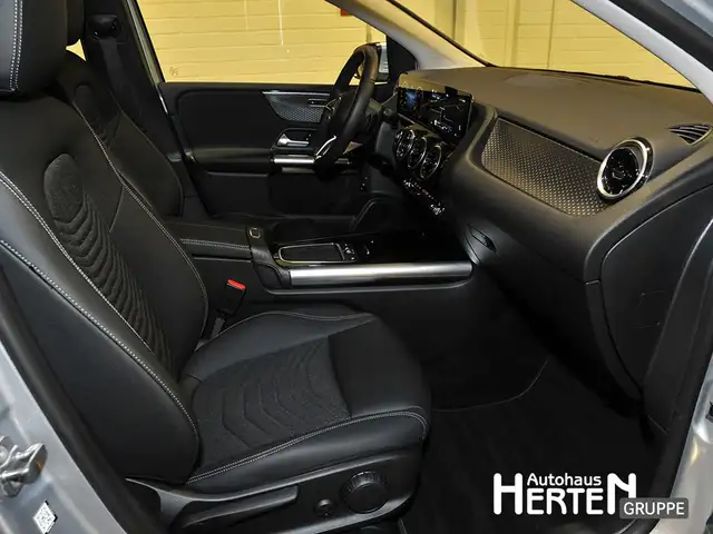 Mercedes-Benz B-Class view 6