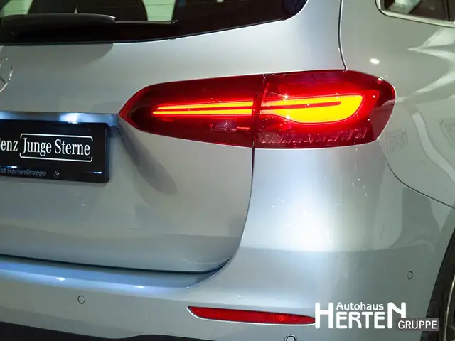 Mercedes-Benz B-Class view 11