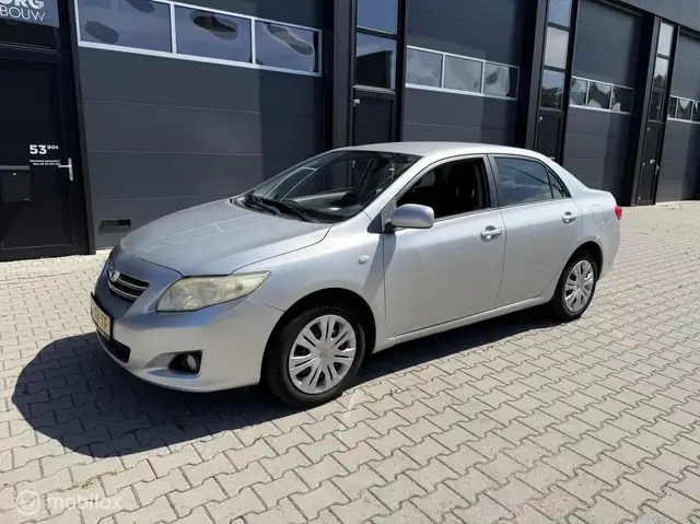 Toyota Corolla 1.6-16V Luna