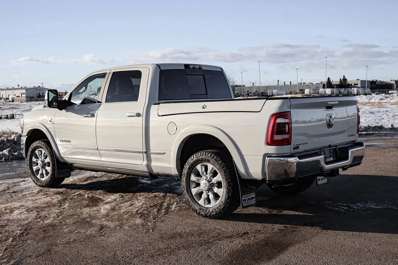 RAM 2500 снимка RAM 2500