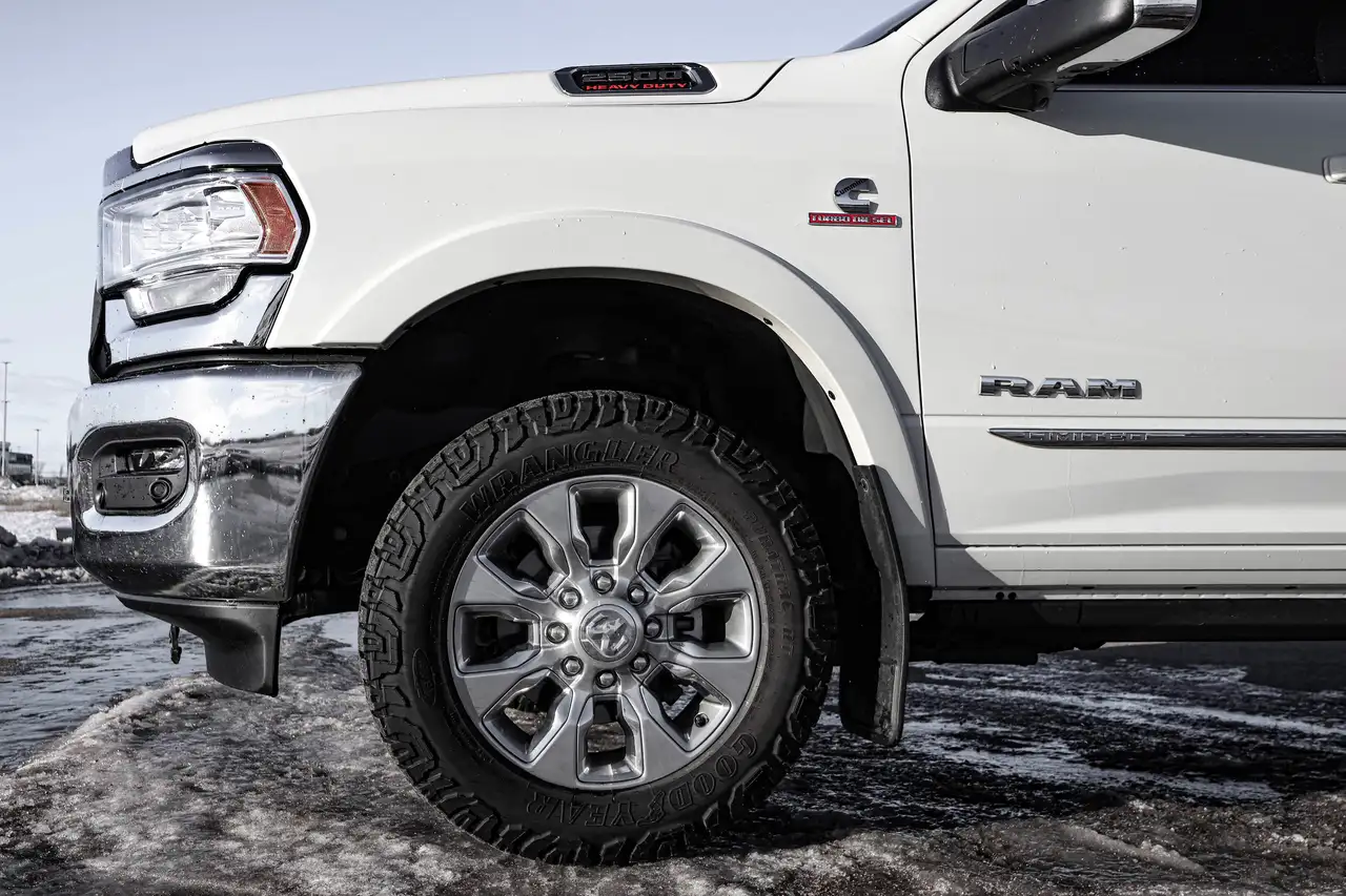 RAM 2500 снимка RAM 2500