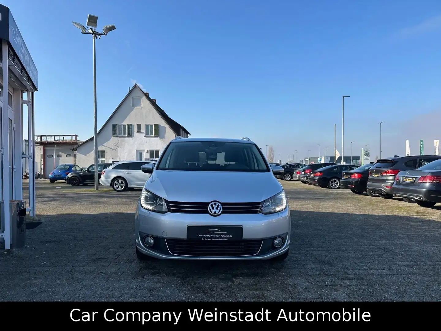 Volkswagen Touran Highline Plateado - 2