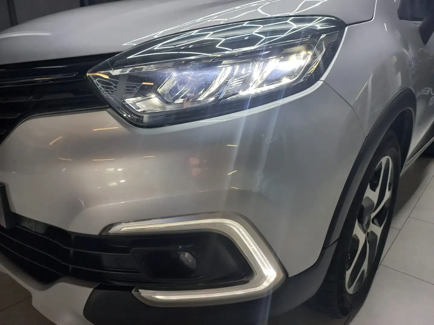 Renault Captur Captur I 2017 1.5 dci Sport Edition2 90cv edc Argento - 2