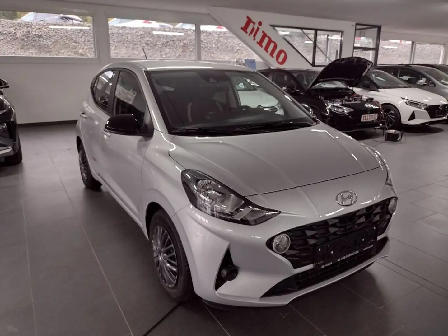 Hyundai i10 Edition 30 Plus Silber - 1
