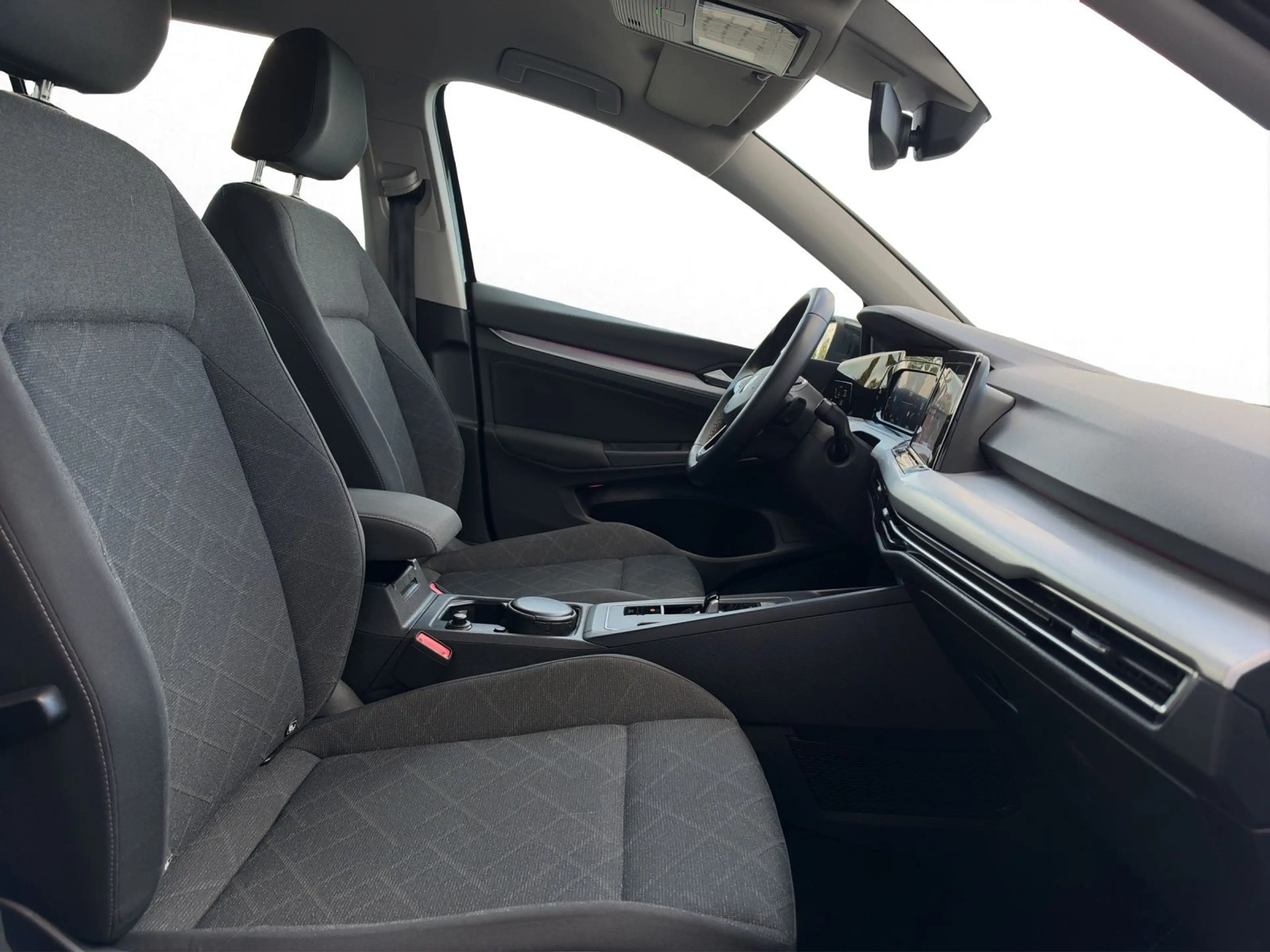 Volkswagen Golf Variant 1.5 TSI DSG Life*AHK*ACC*Navi*DAB+ — photo 6