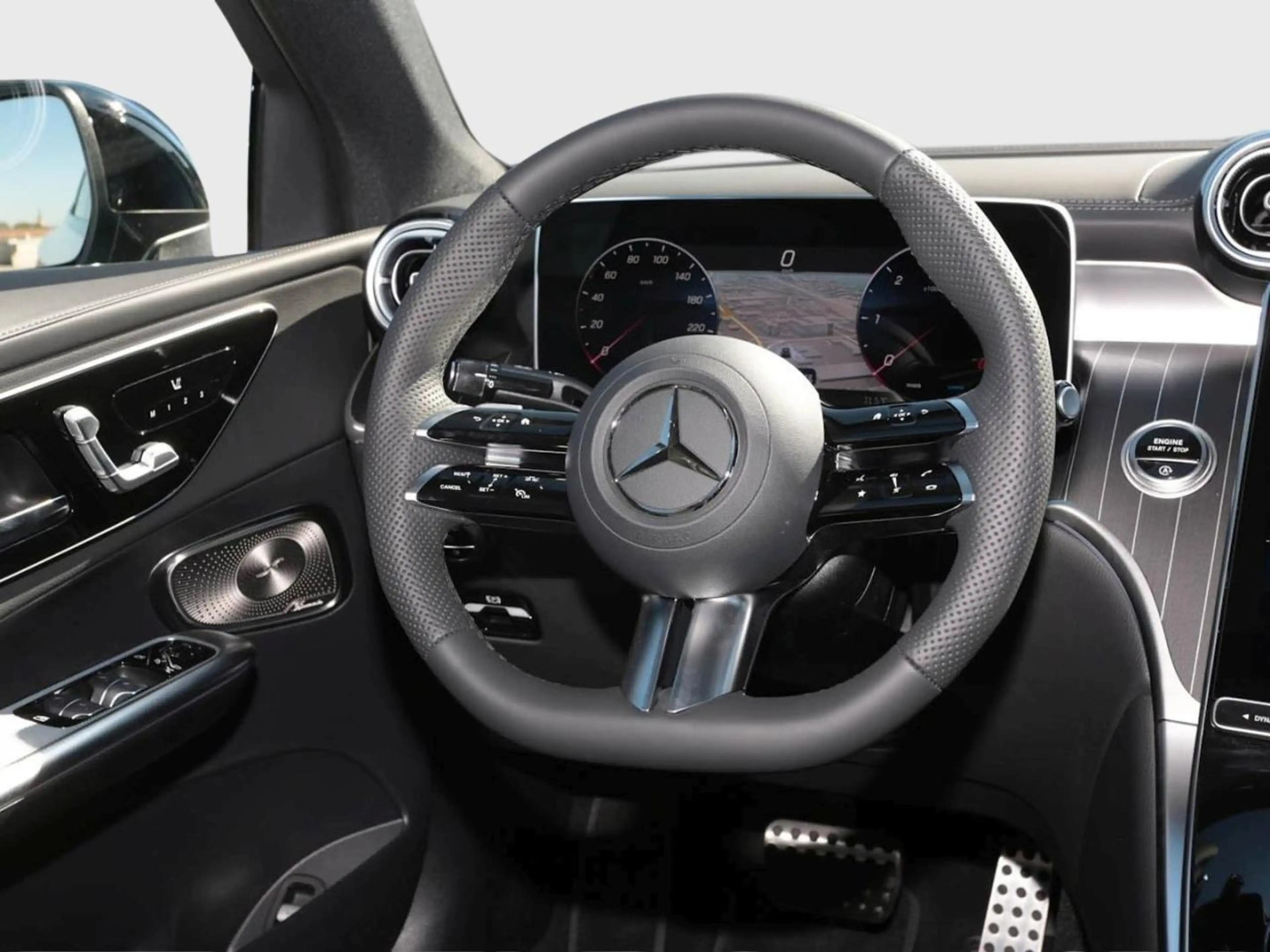 Mercedes-Benz GLC 300 d 4MATIC Coupé AMG Night Panorama AHK — photo 8