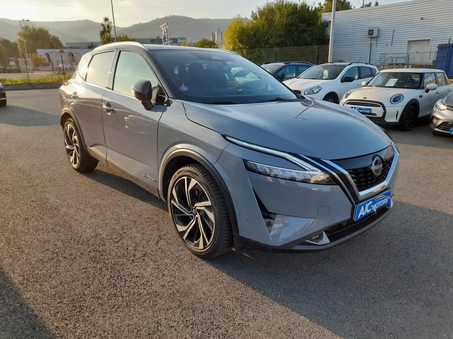 Nissan Qashqai E-POWER 190CH TEKNA%2B 2022 Gris - 2