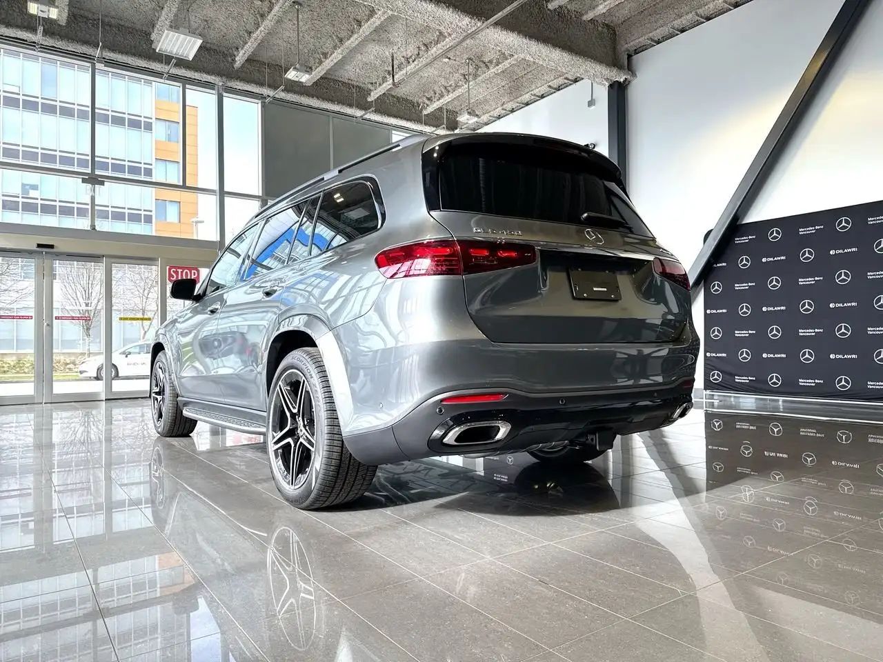 Mercedes-Benz GLS снимка Mercedes-Benz GLS