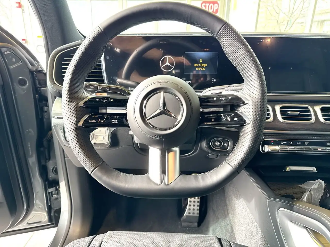 Mercedes-Benz GLS снимка Mercedes-Benz GLS