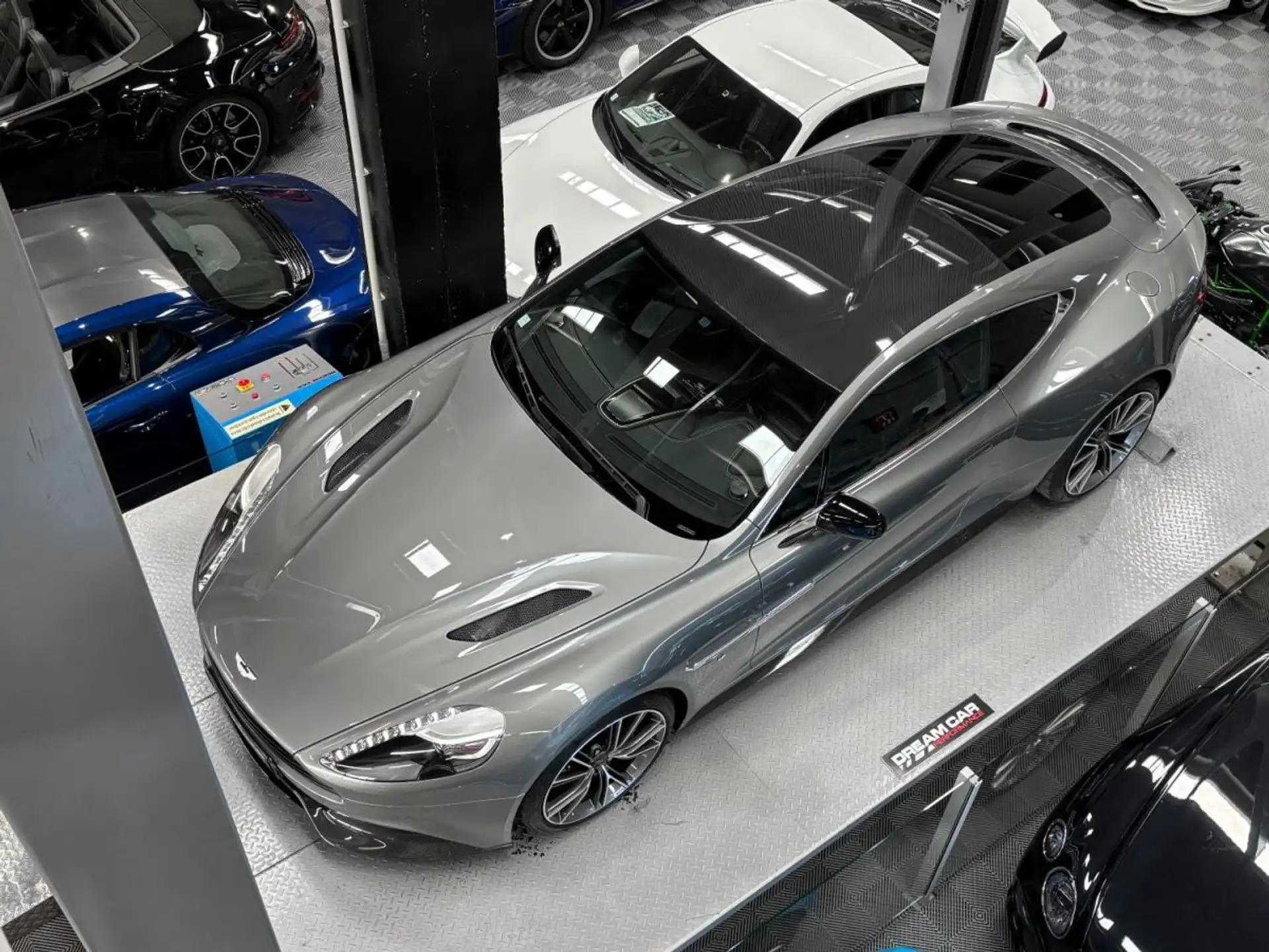 애스턴마틴 뱅퀴시 Coupe 2014 회색 사진 6