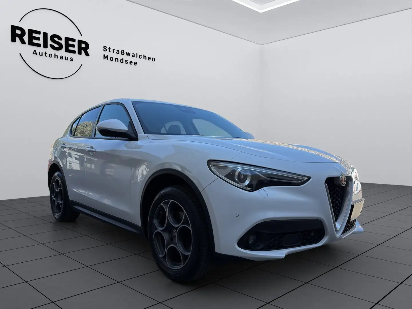 Alfa Romeo Stelvio Super 2,2 ATX AWD Weiß - 2