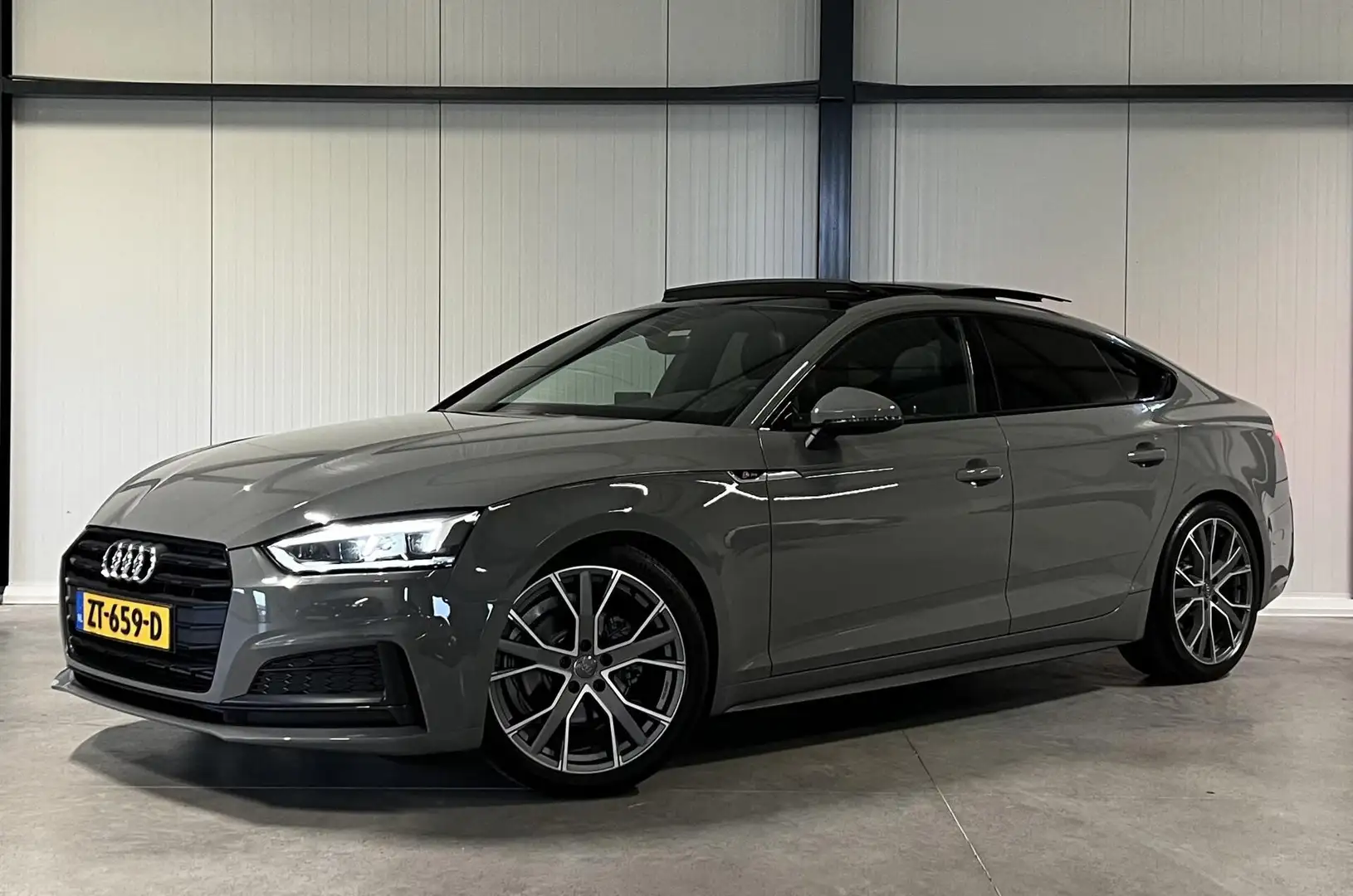 Audi A5 Sportback 40 TFSI S-line Pano Sfeer Black Optic NA Gris - 1