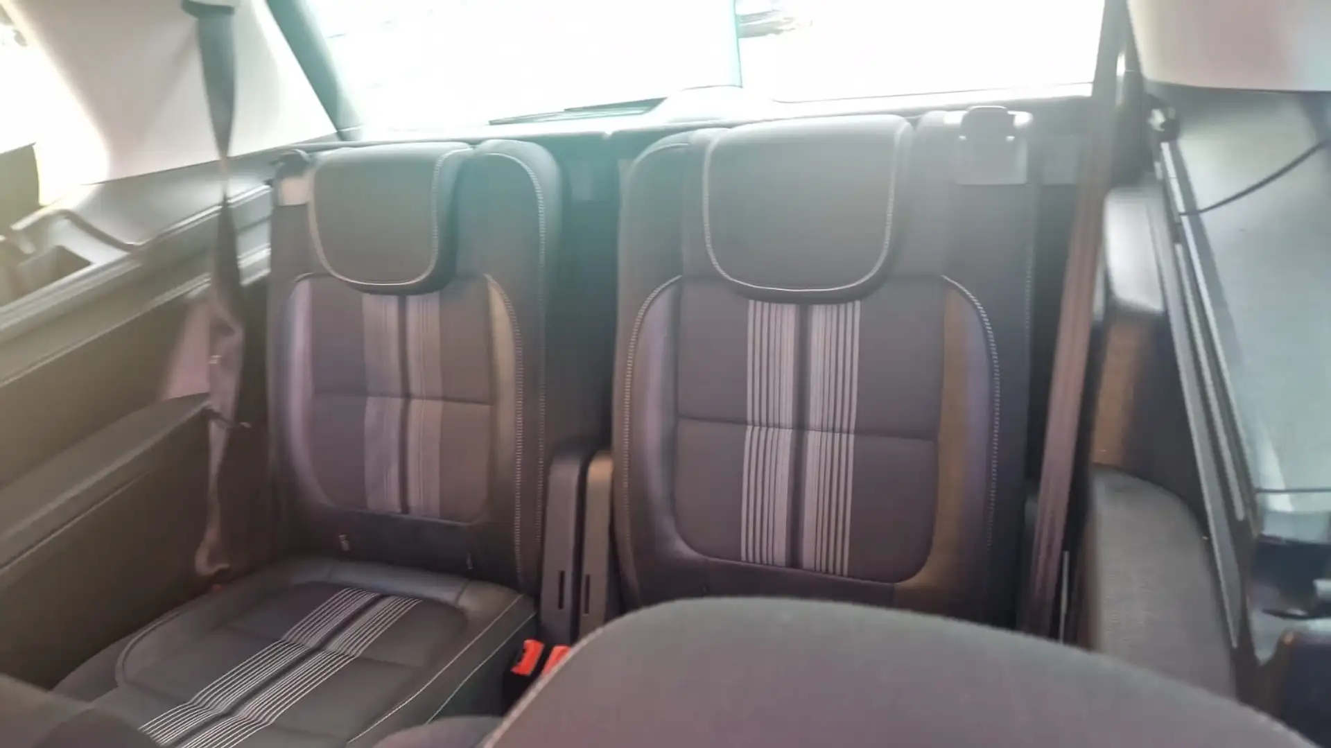 Volkswagen Sharan 2.0TDI Advance 4Motion 140 - 2