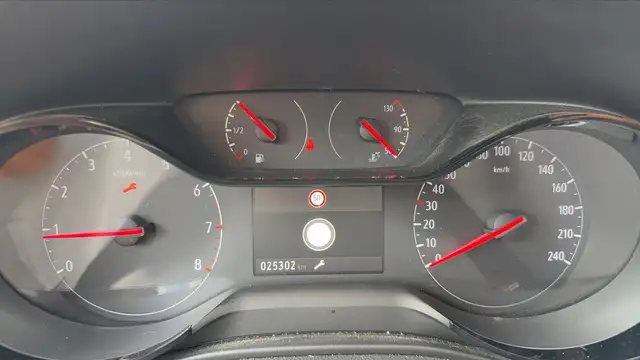 Opel Corsa view 12