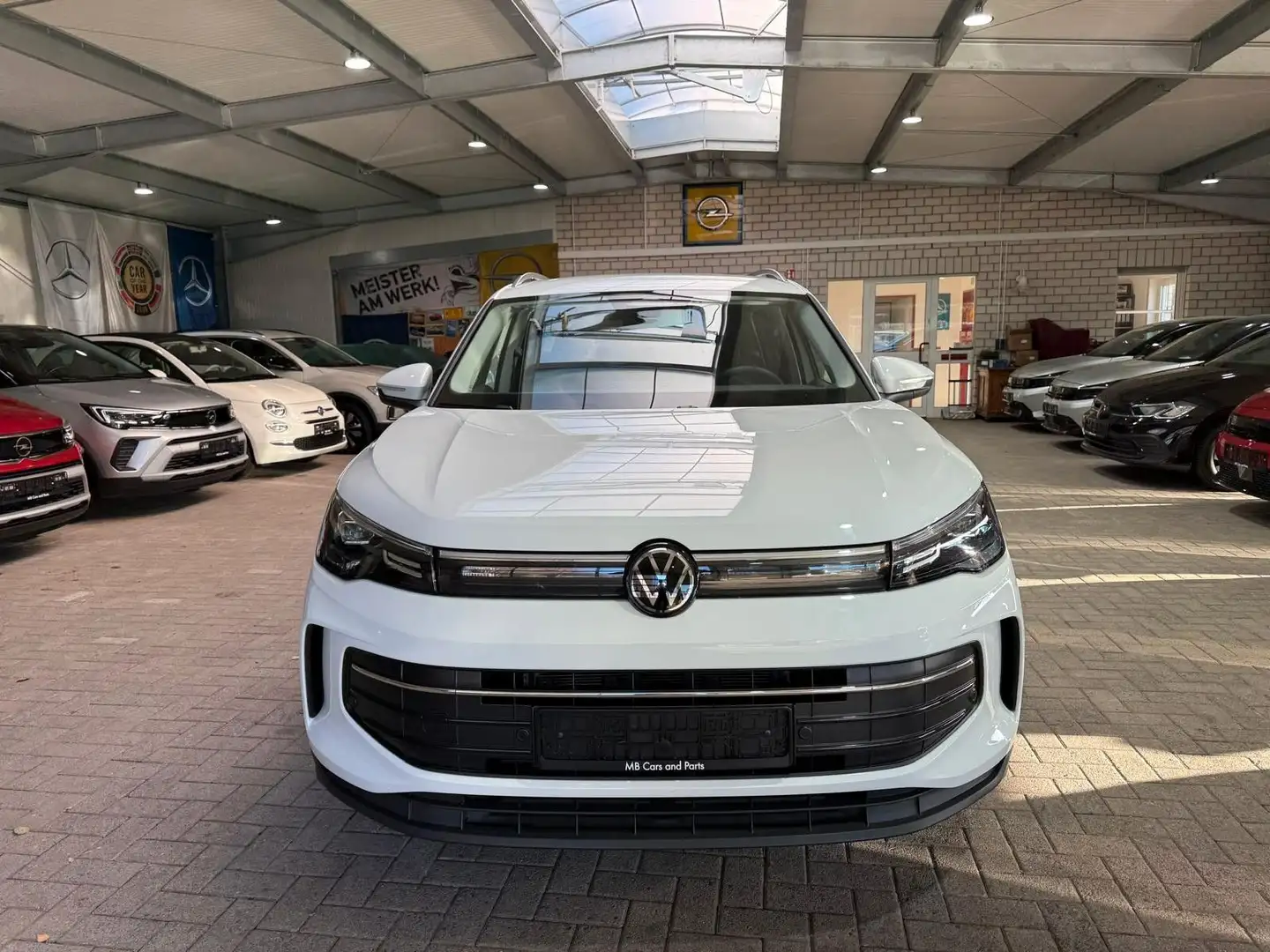 Volkswagen Tiguan 1.5 eTSI DSG ACC LED RFK SHZ LHZ Navi Weiß - 2