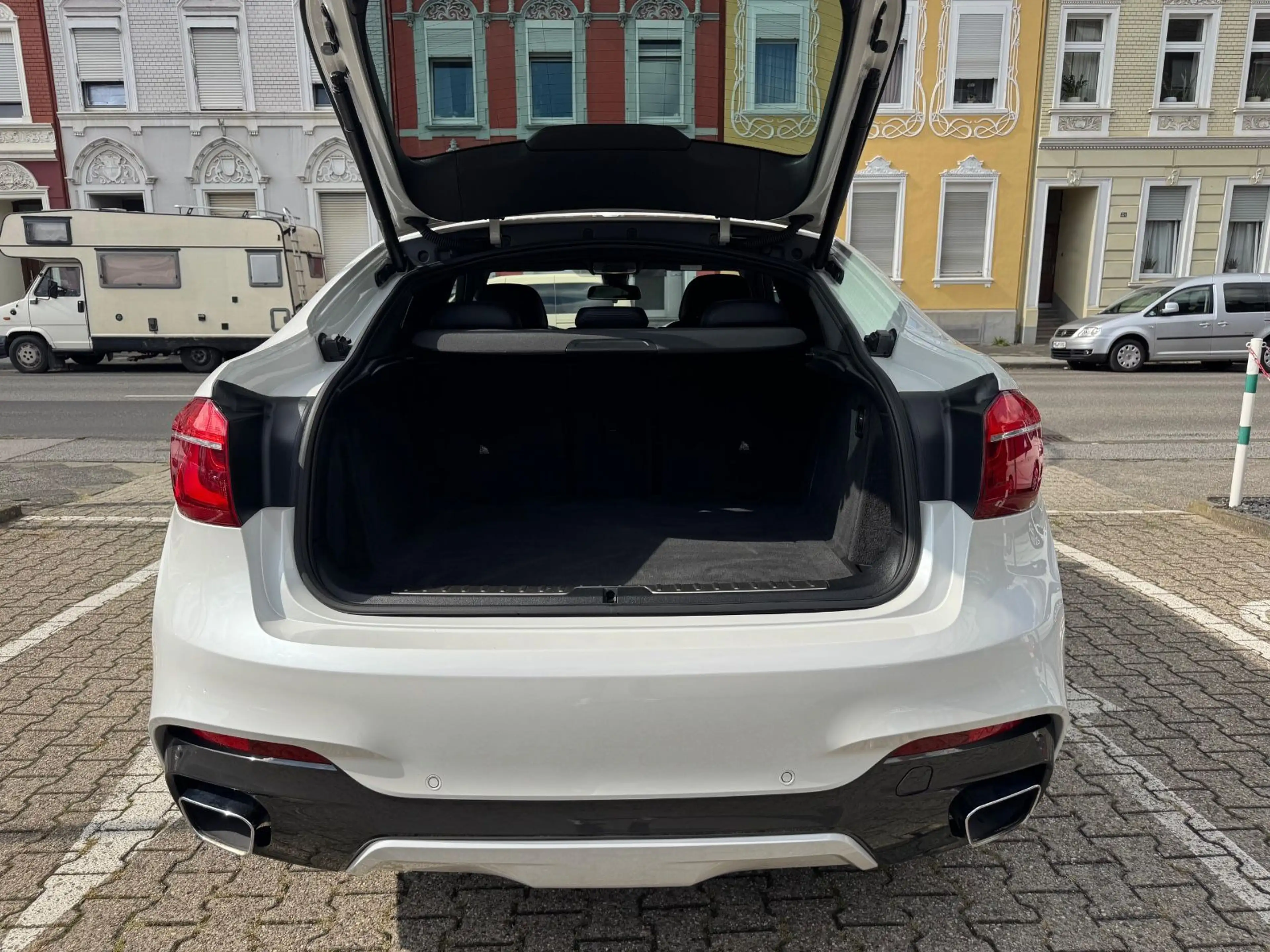 BMW X6 xDrive 30 d M-Sport LED HUD H&K AHK — photo 5