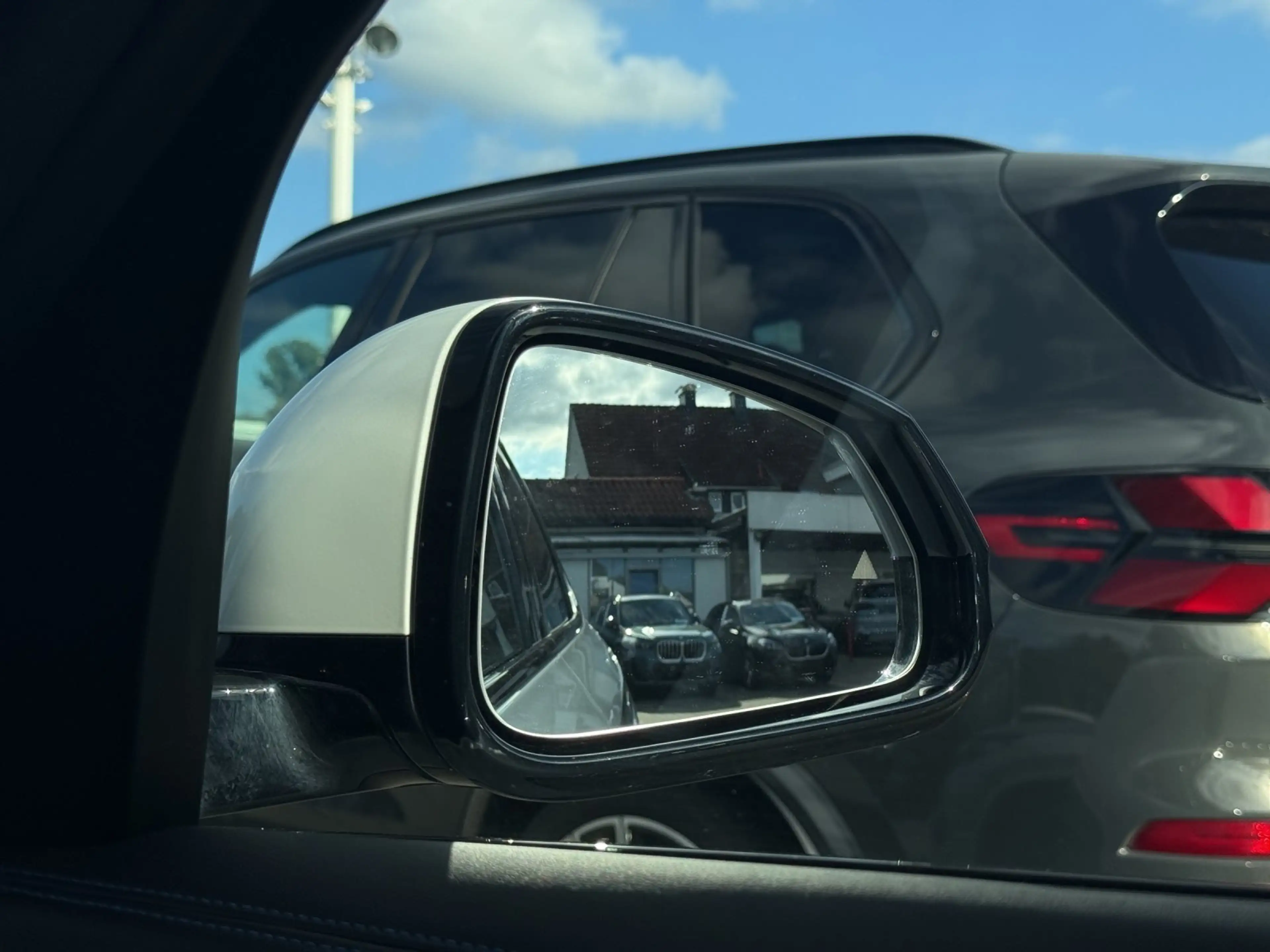 BMW X1 xDrive23d *M SPORT*PANODACH*DRIVING PROF*ADAPT LED — photo 25