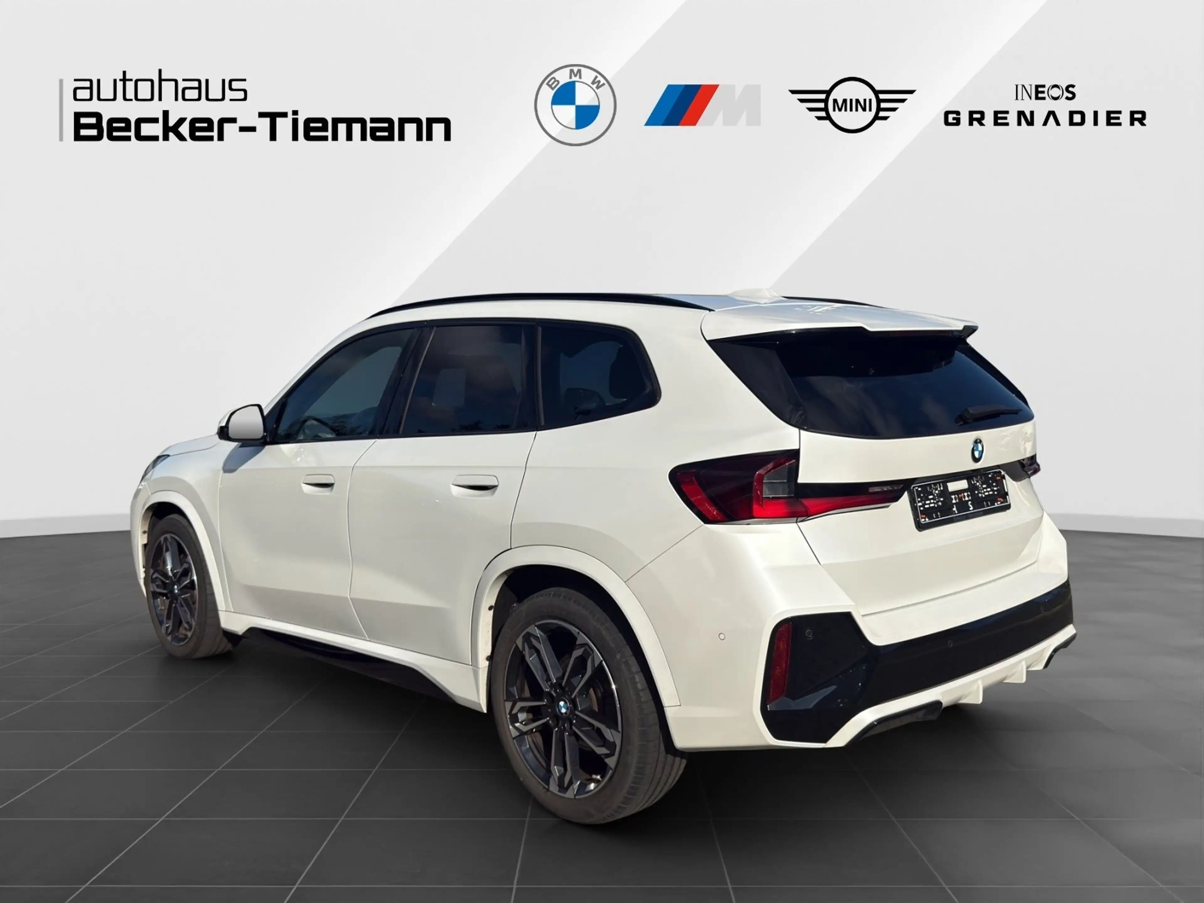 BMW X1 xDrive23d *M SPORT*PANODACH*DRIVING PROF*ADAPT LED — photo 4