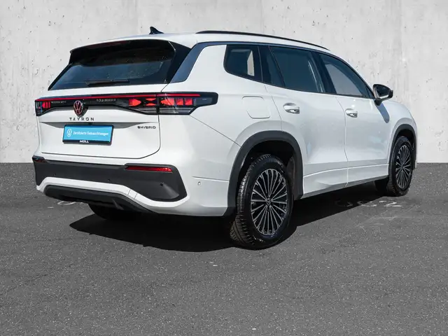 Volkswagen Tayron view 4