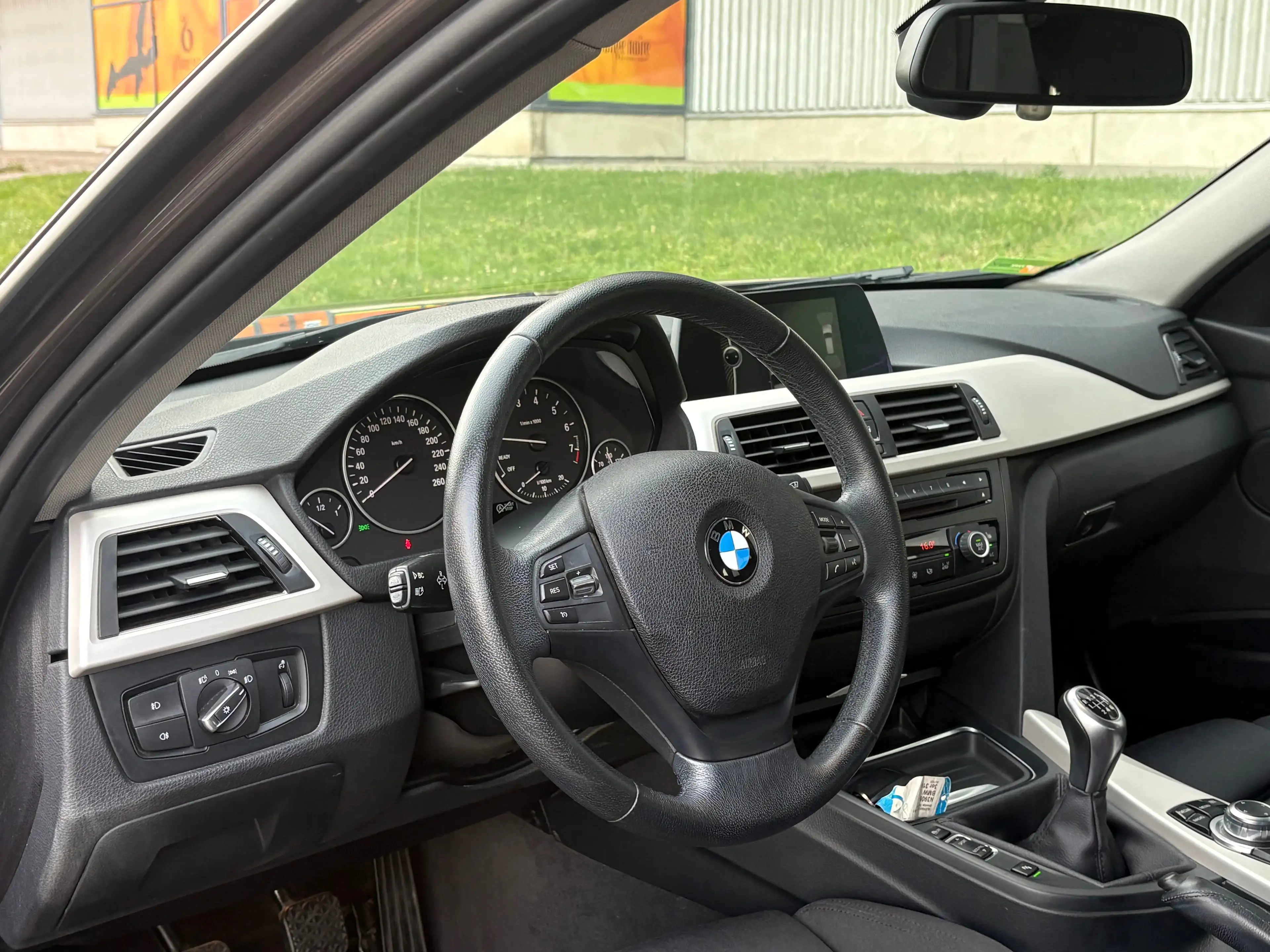 BMW 316 316i **TOURING**EURO6b**XENON,NAVI,AIRCO,CRUISE**GARANTIE12MOIS — photo 15