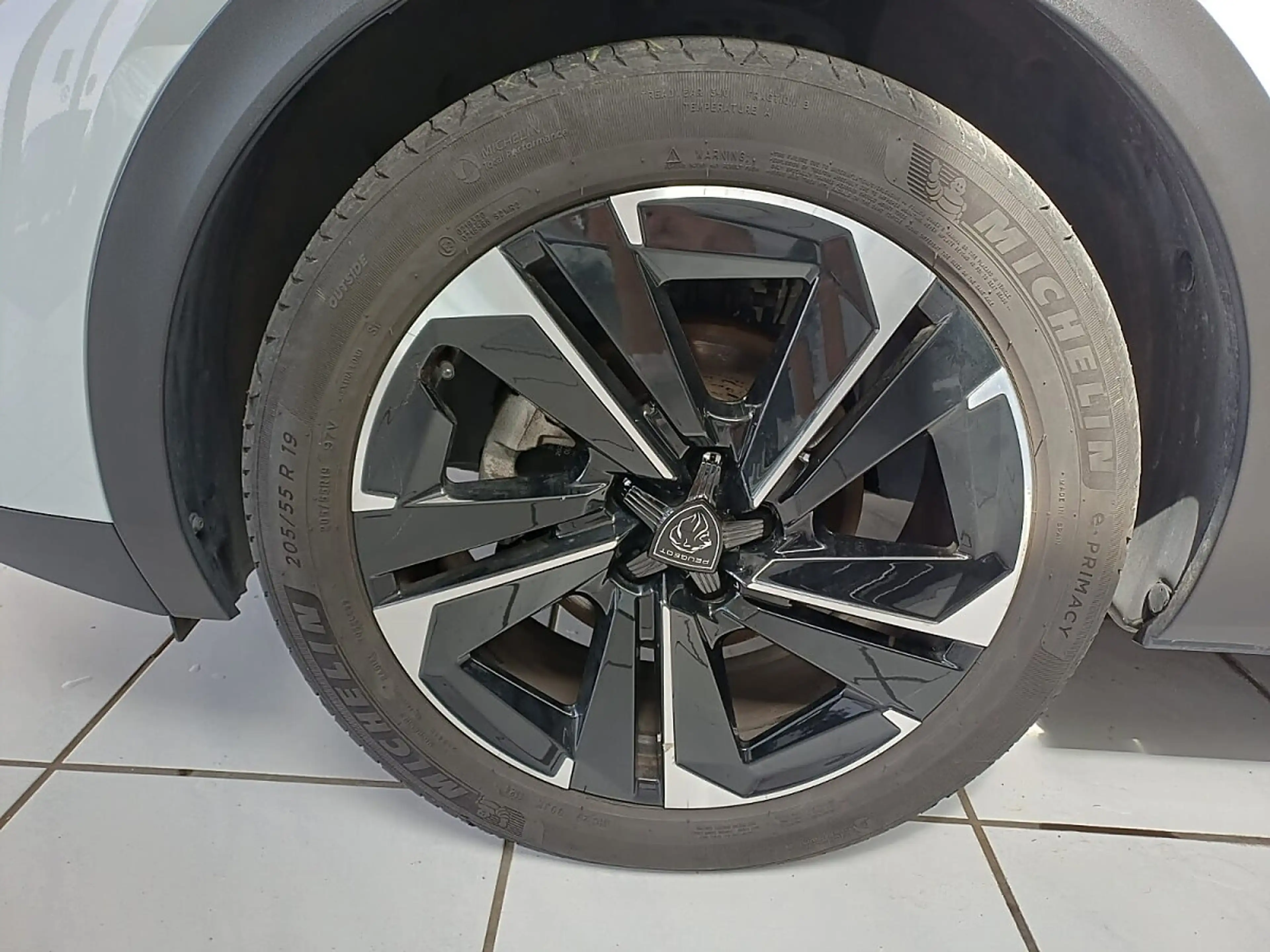 Peugeot 408 PureTech 130 S&S EAT8 Allure Pack — photo 4