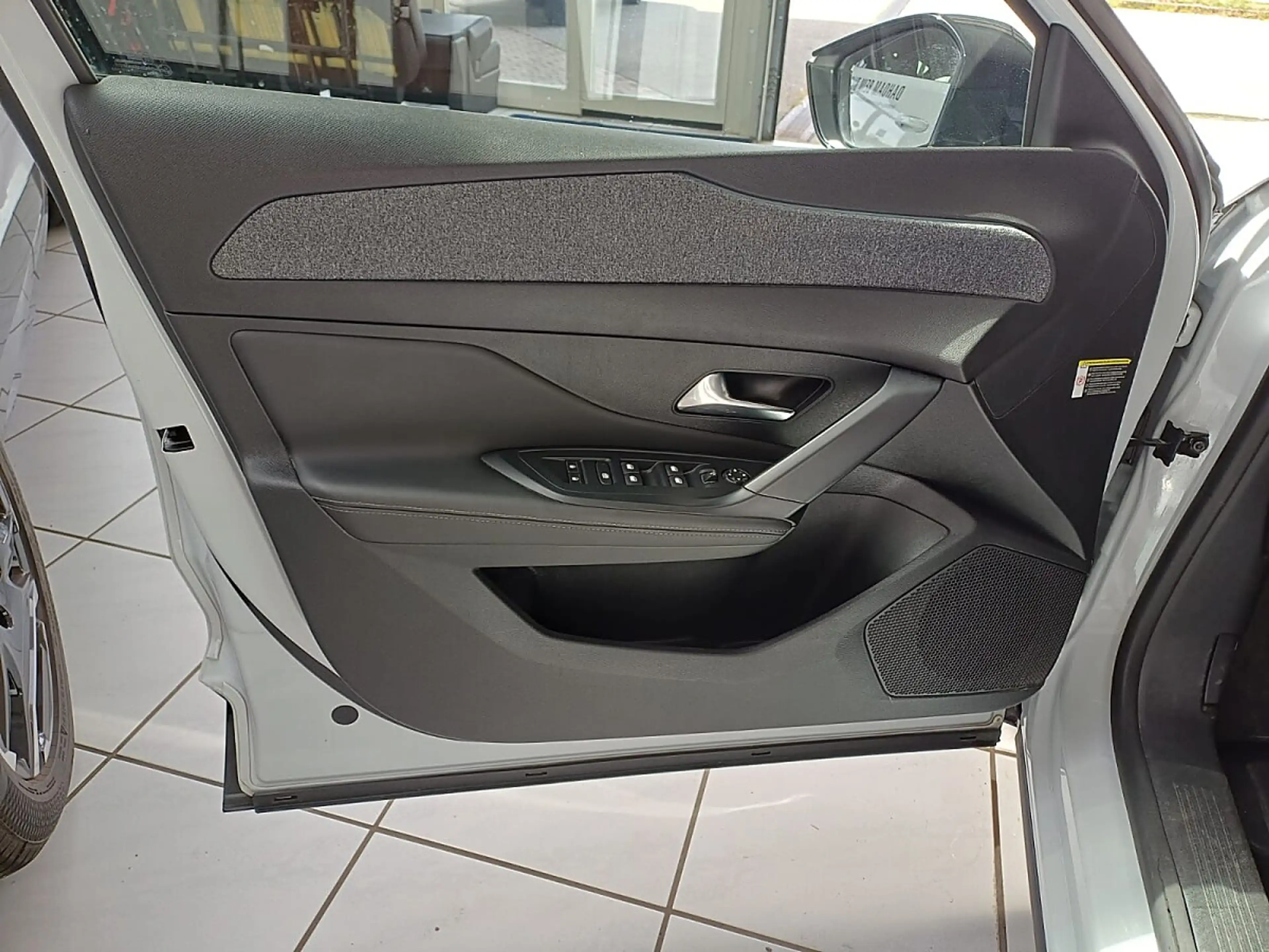 Peugeot 408 PureTech 130 S&S EAT8 Allure Pack — photo 11