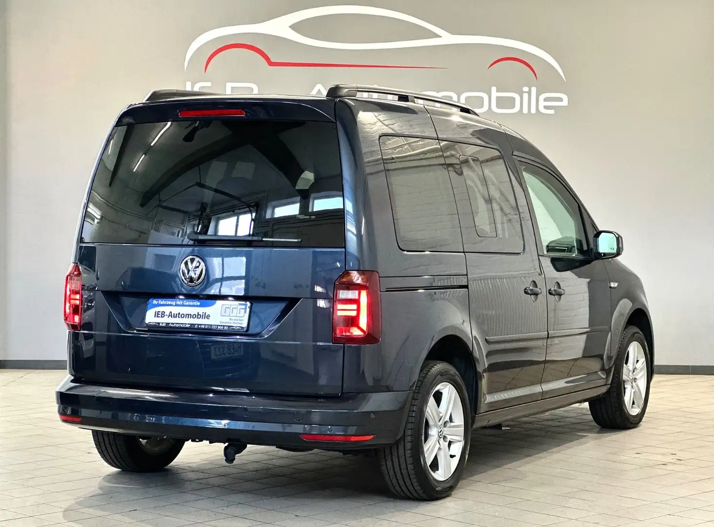 Volkswagen Caddy Beach 2.0 TDI/DSG/Bi-Xenon/ACC/StHz/Kam/AHK/Bett Blau - 2