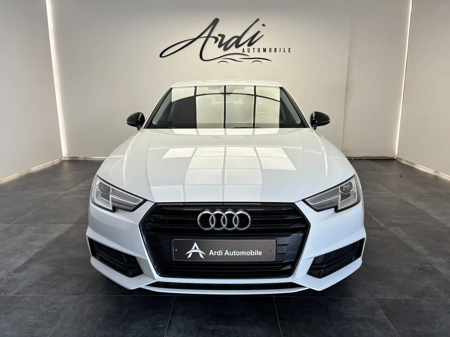 Audi A4 2.0 TDi S tronic *S Line*XENON*CAPTEUR*GARANTIE* Wit - 2