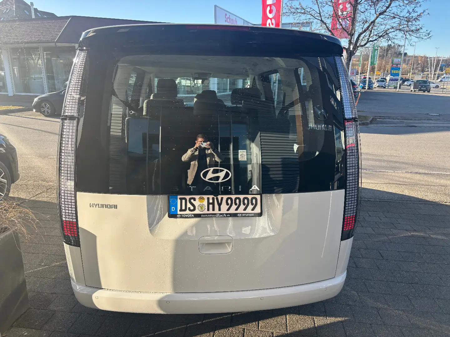 Hyundai STARIA 9-Sitzer  HEV 1.6 T-GDI (225PS) 6-A Navi Weiß - 2