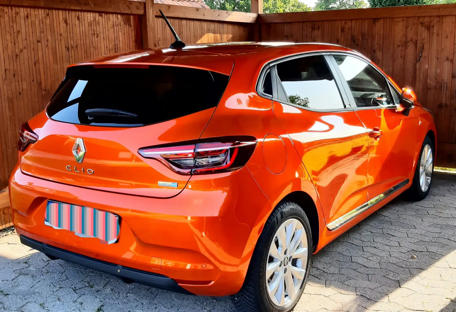 Renault Clio Clio E-TECH Hybrid 140 EXPERIENCE Orange - 2