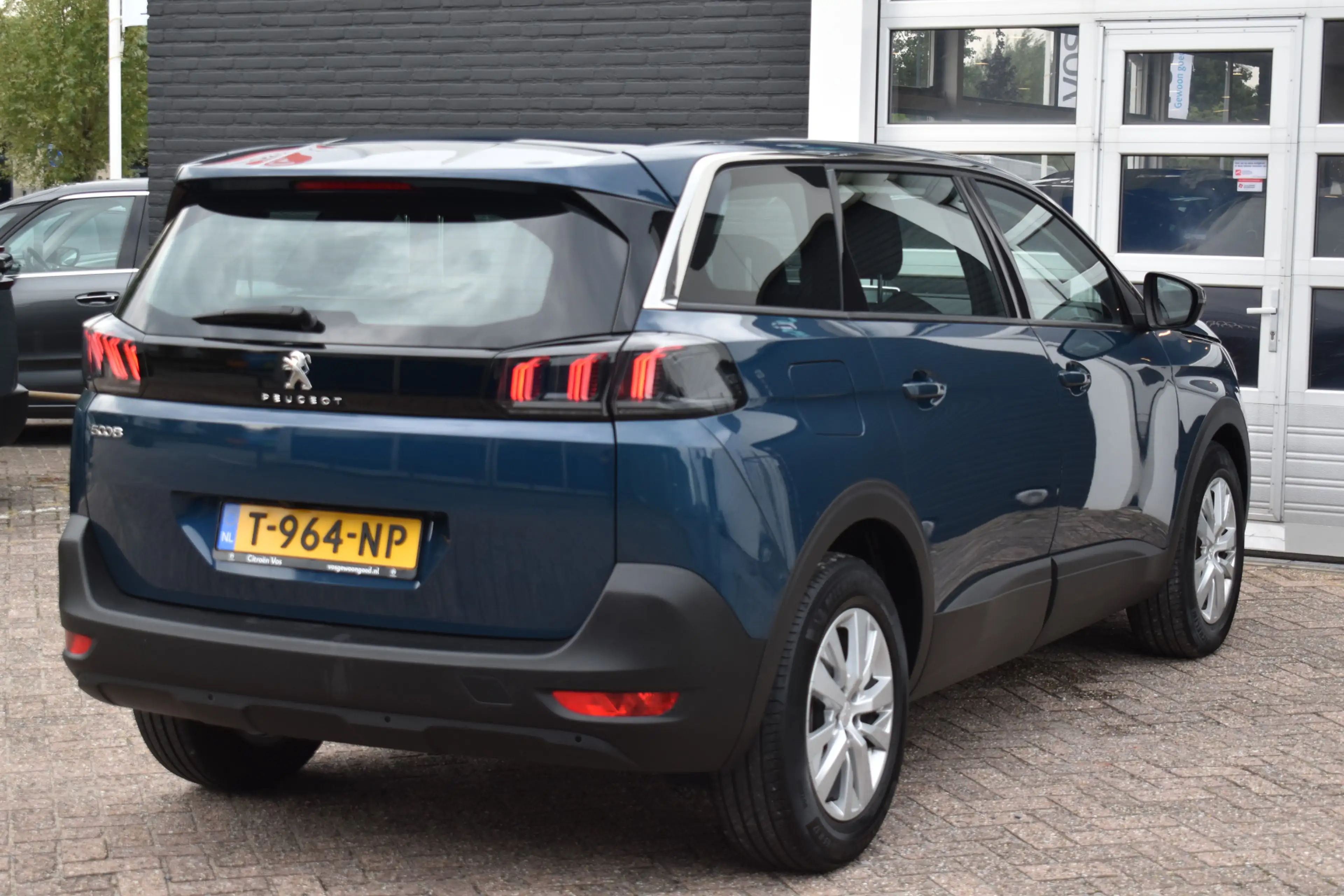 Peugeot 5008 PureTech 130 EAT8 Automaat GT | 7-persoons | Navig — photo 21