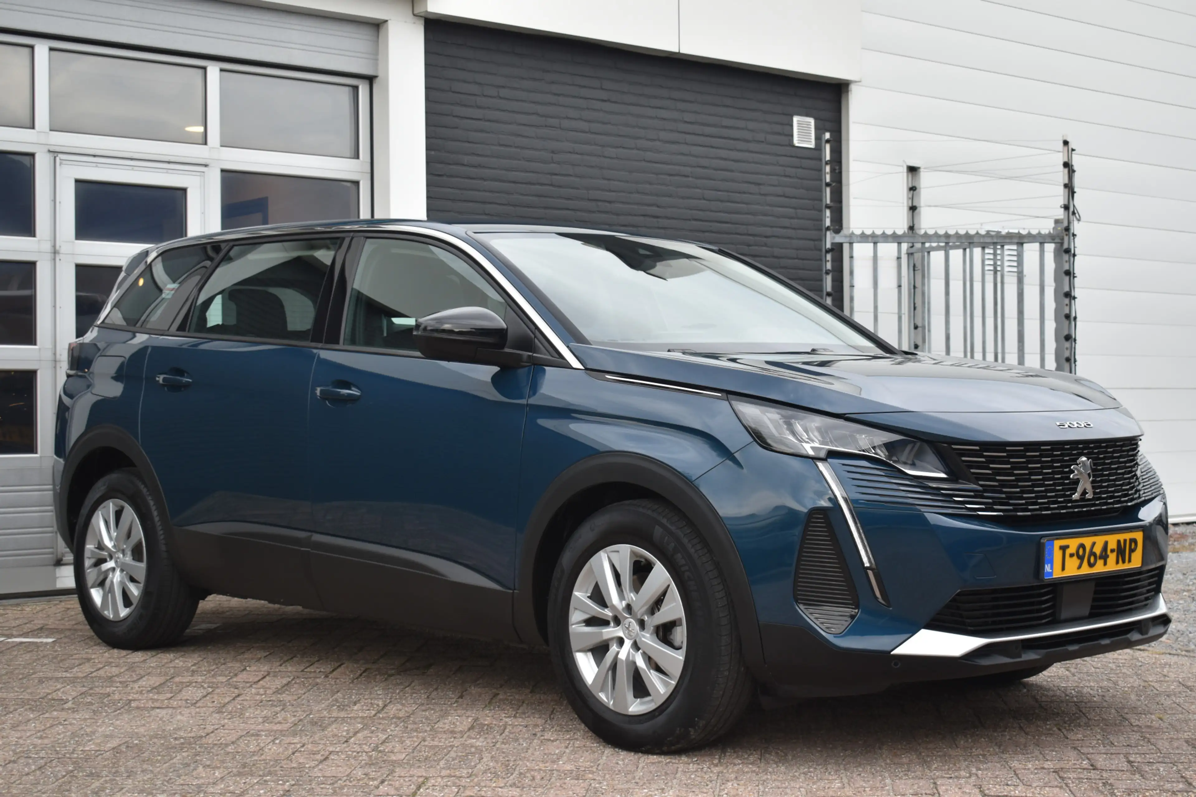 Peugeot 5008 PureTech 130 EAT8 Automaat GT | 7-persoons | Navig — photo 20