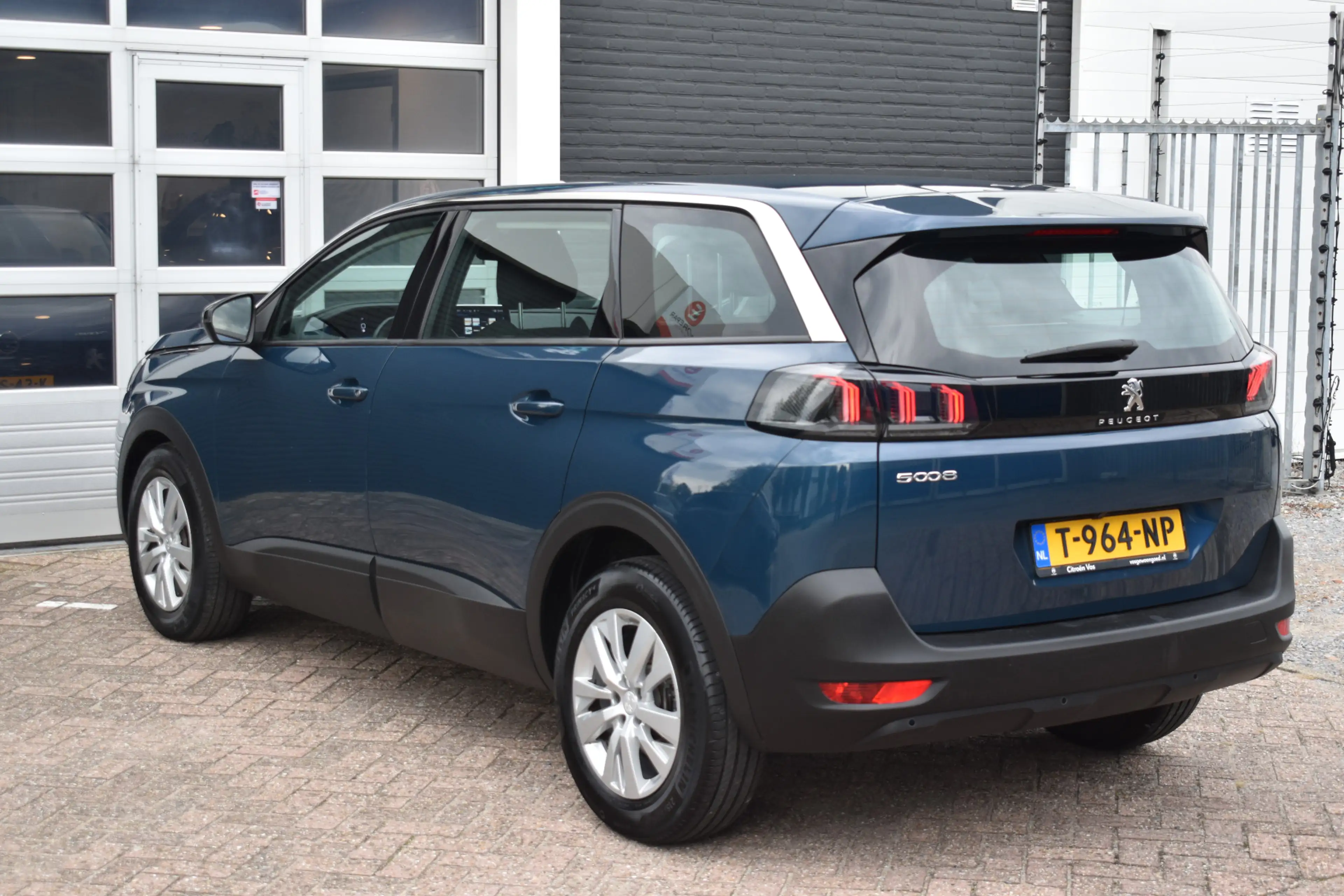 Peugeot 5008 PureTech 130 EAT8 Automaat GT | 7-persoons | Navig — photo 22