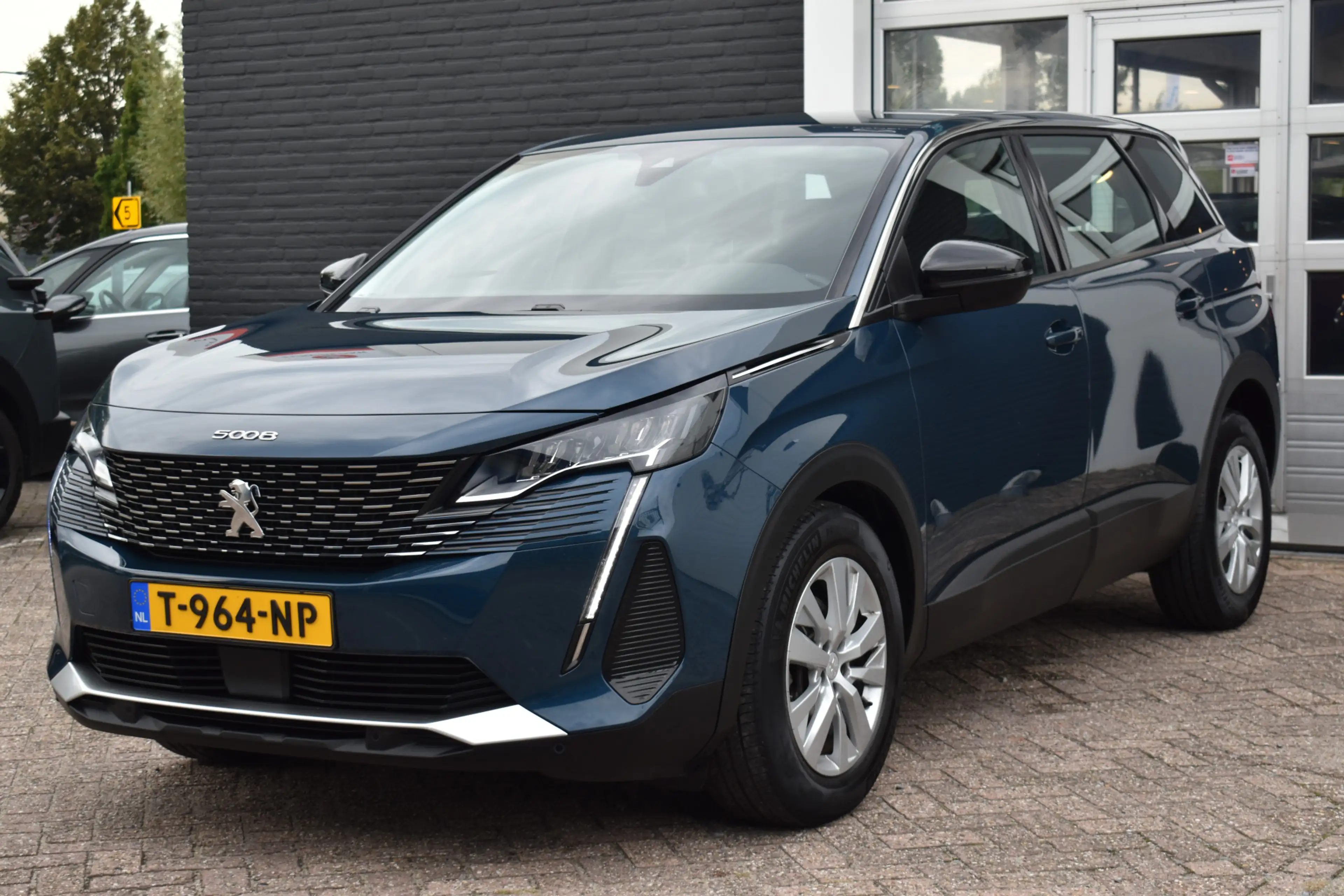 Peugeot 5008 PureTech 130 EAT8 Automaat GT | 7-persoons | Navig — photo 19